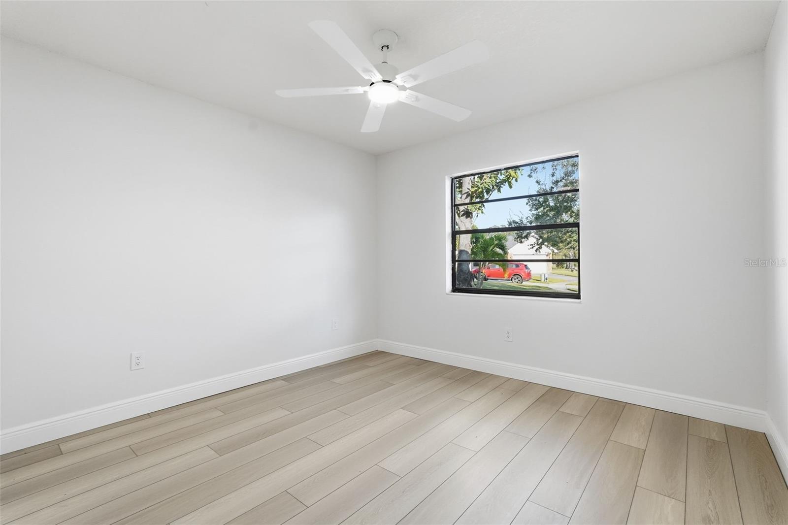 LAKES UNIT II PH 3 SEC 1 THE - Residential