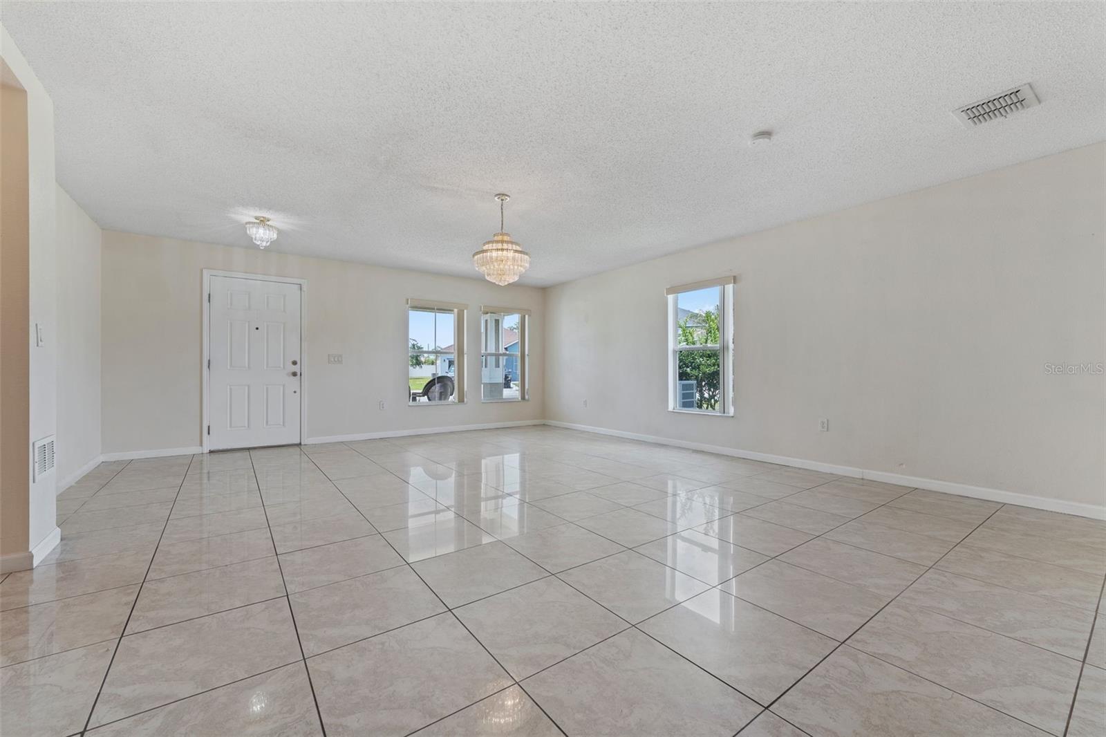 NEPTUNE POINTE - Residential