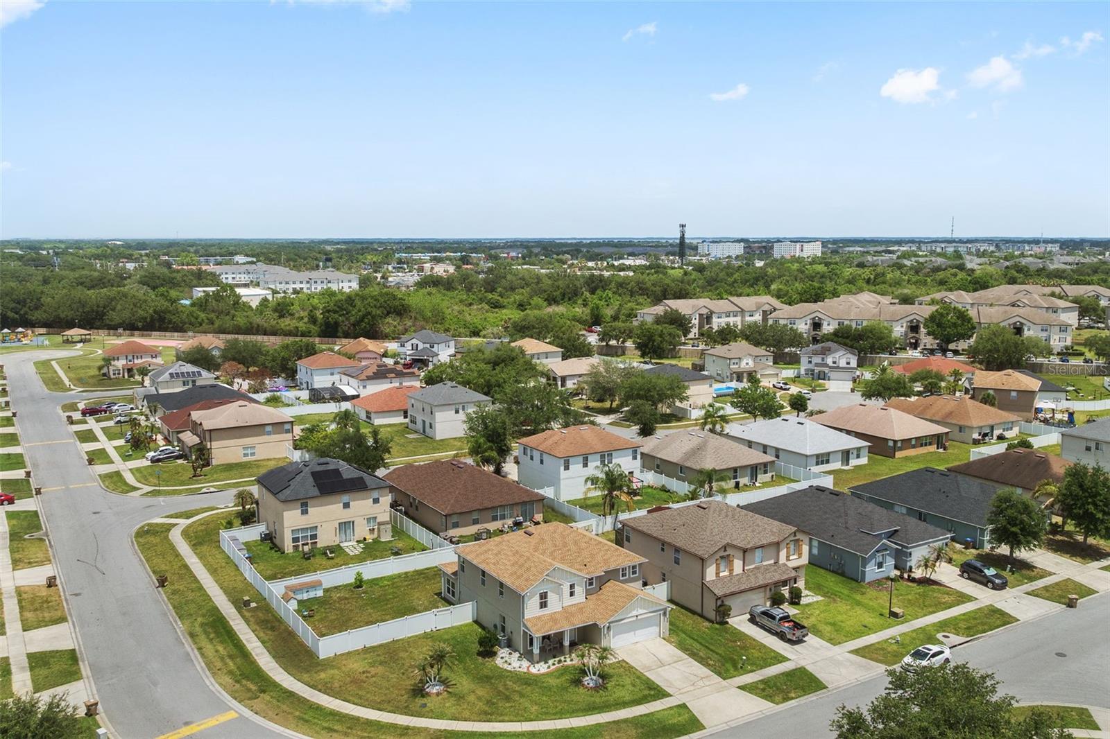 NEPTUNE POINTE - Residential