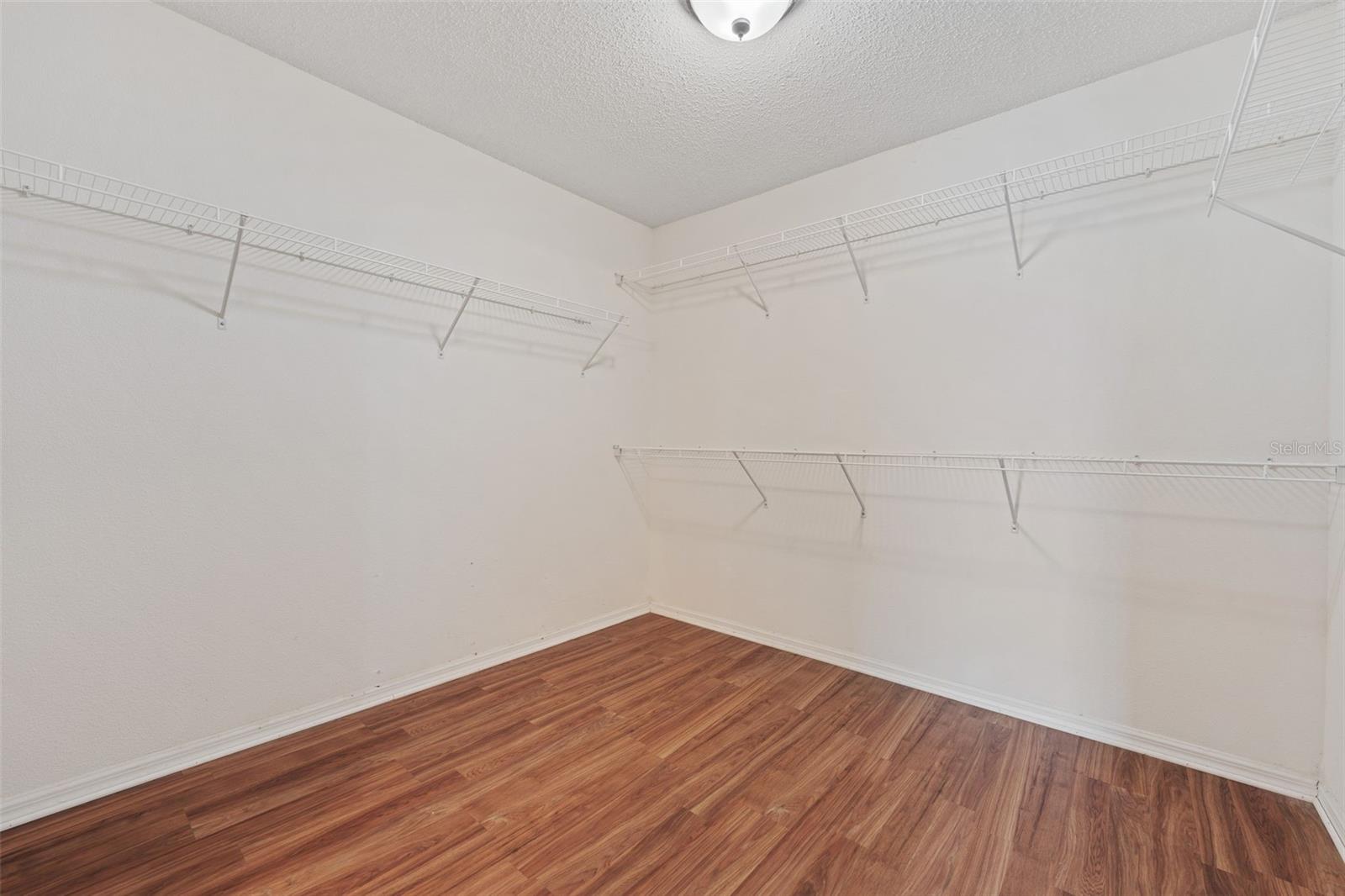 NEPTUNE POINTE - Residential