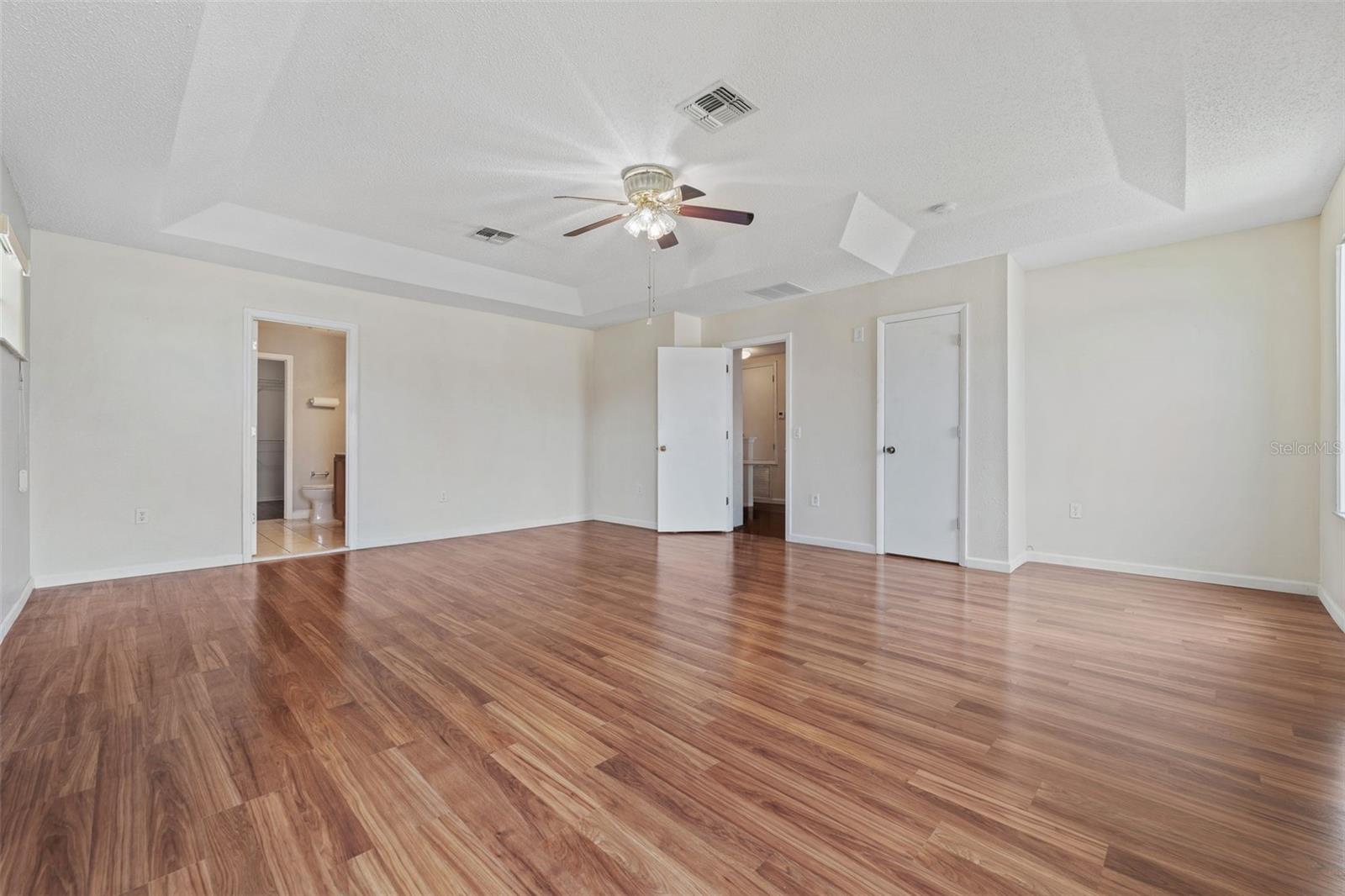 NEPTUNE POINTE - Residential