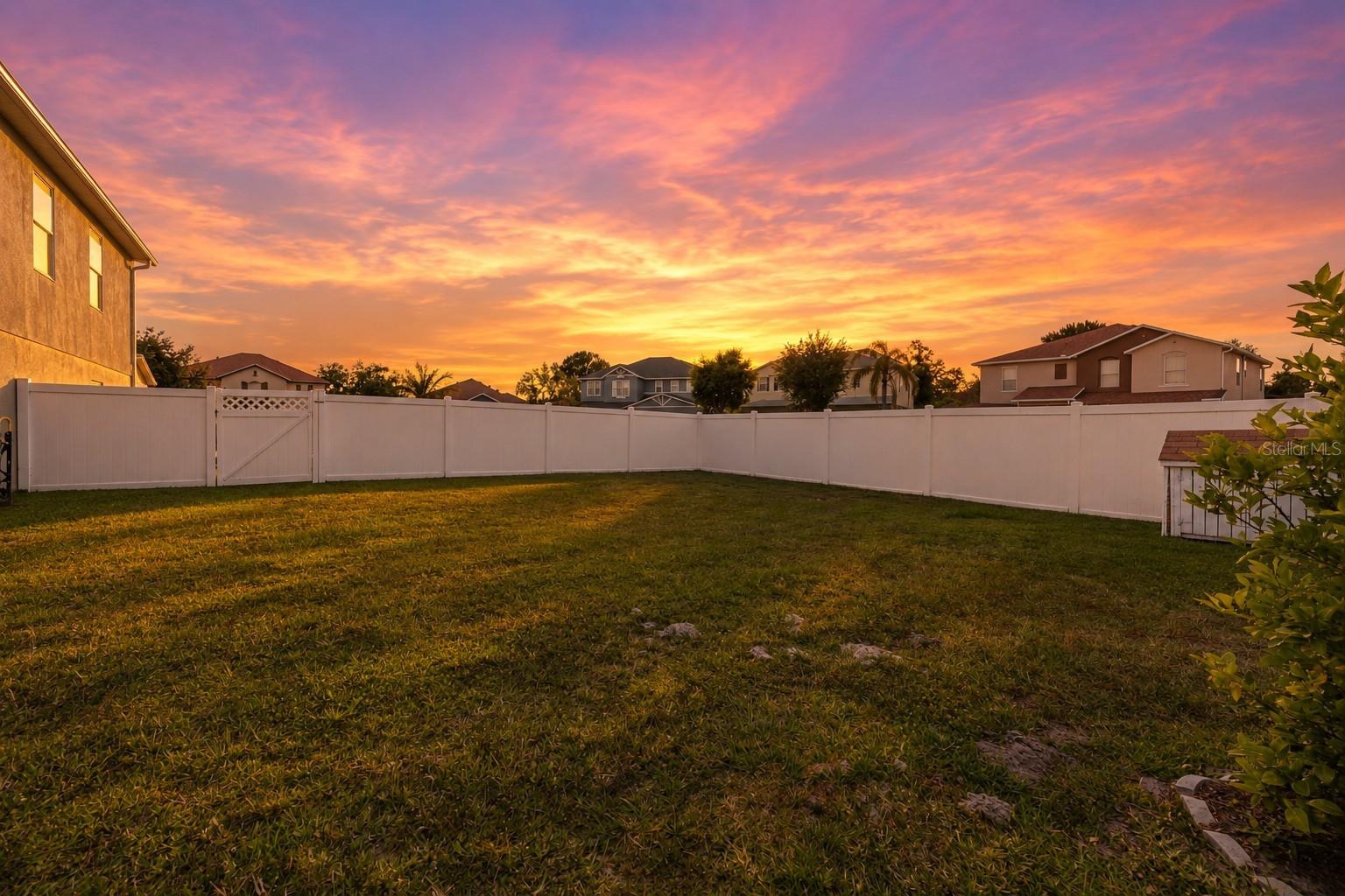 831 NEPTUNE POINTE LANE