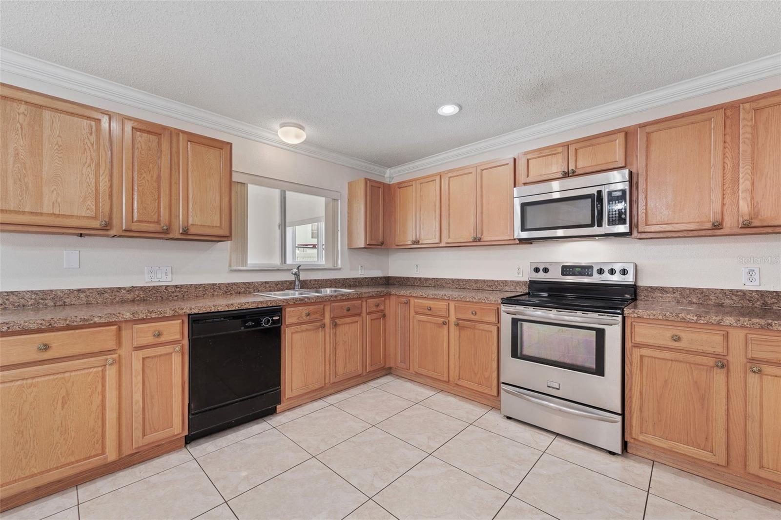 NEPTUNE POINTE - Residential