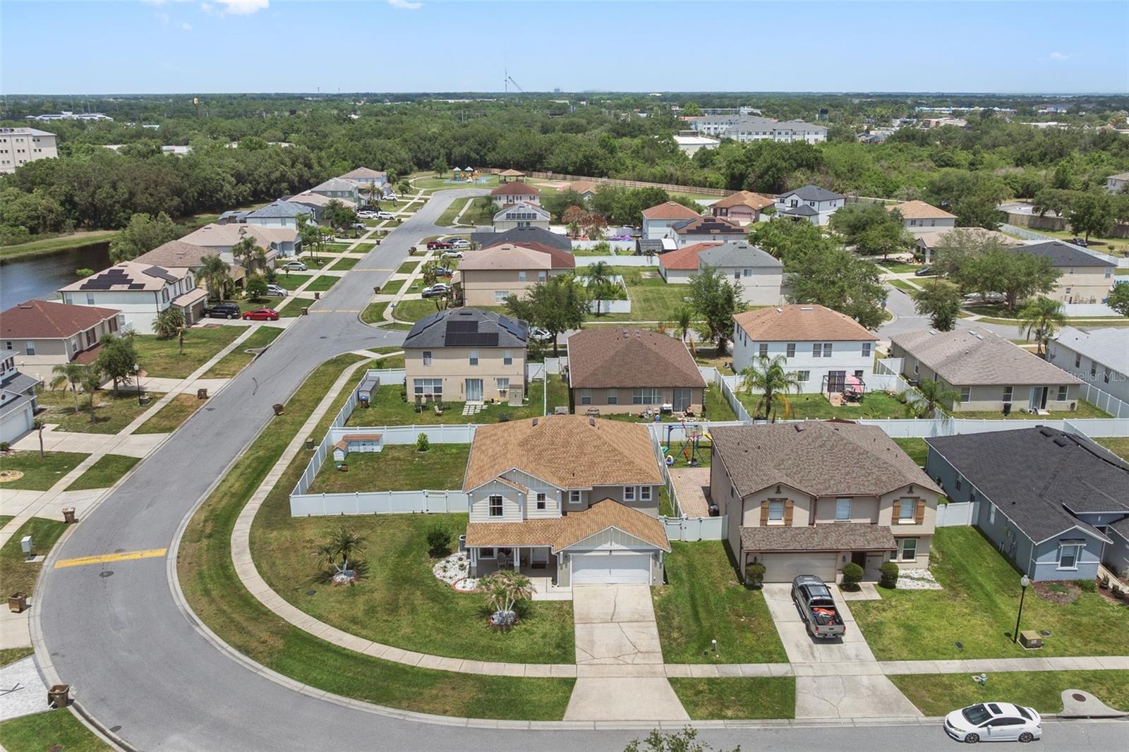 NEPTUNE POINTE - Residential