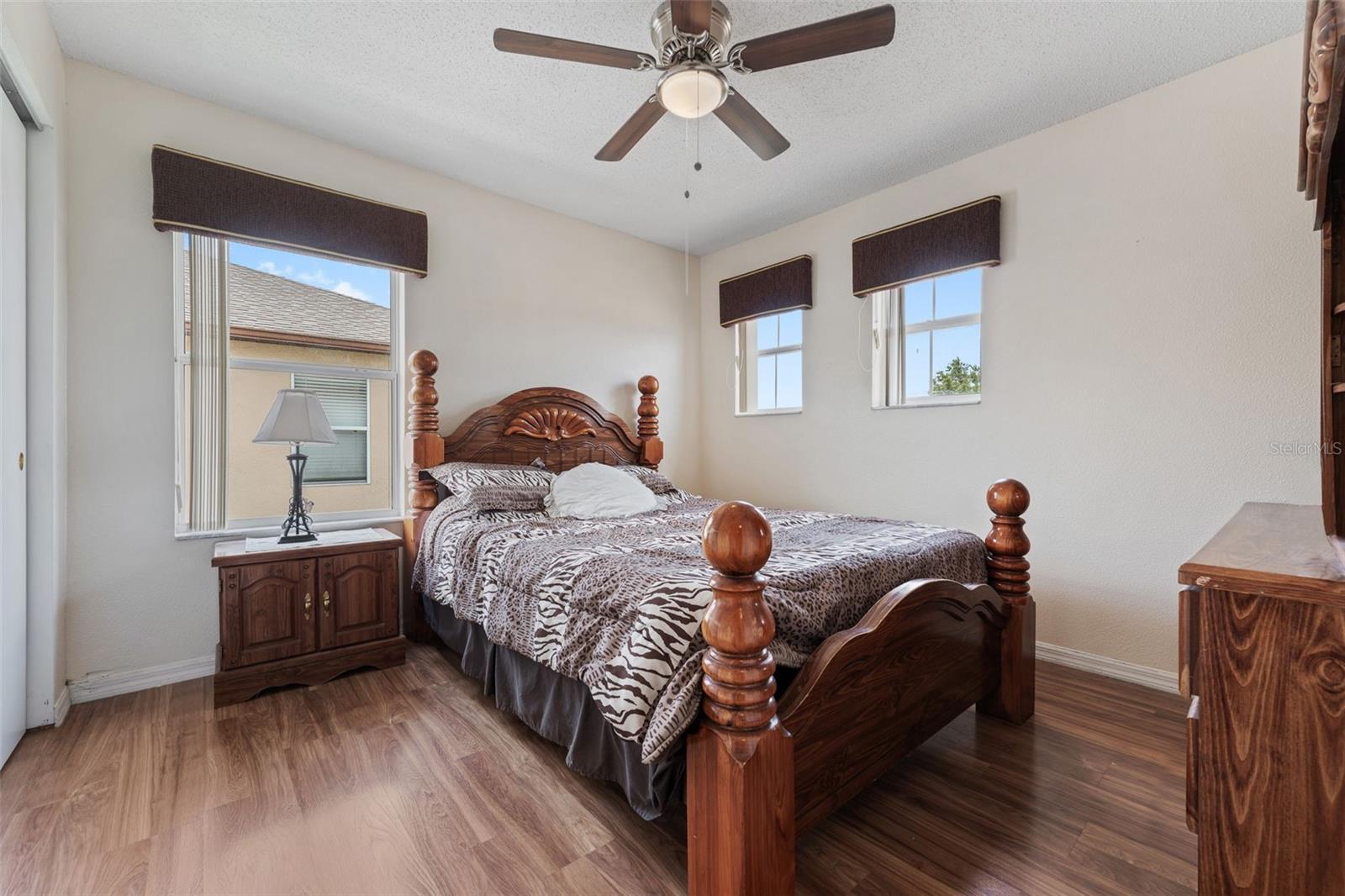 NEPTUNE POINTE - Residential