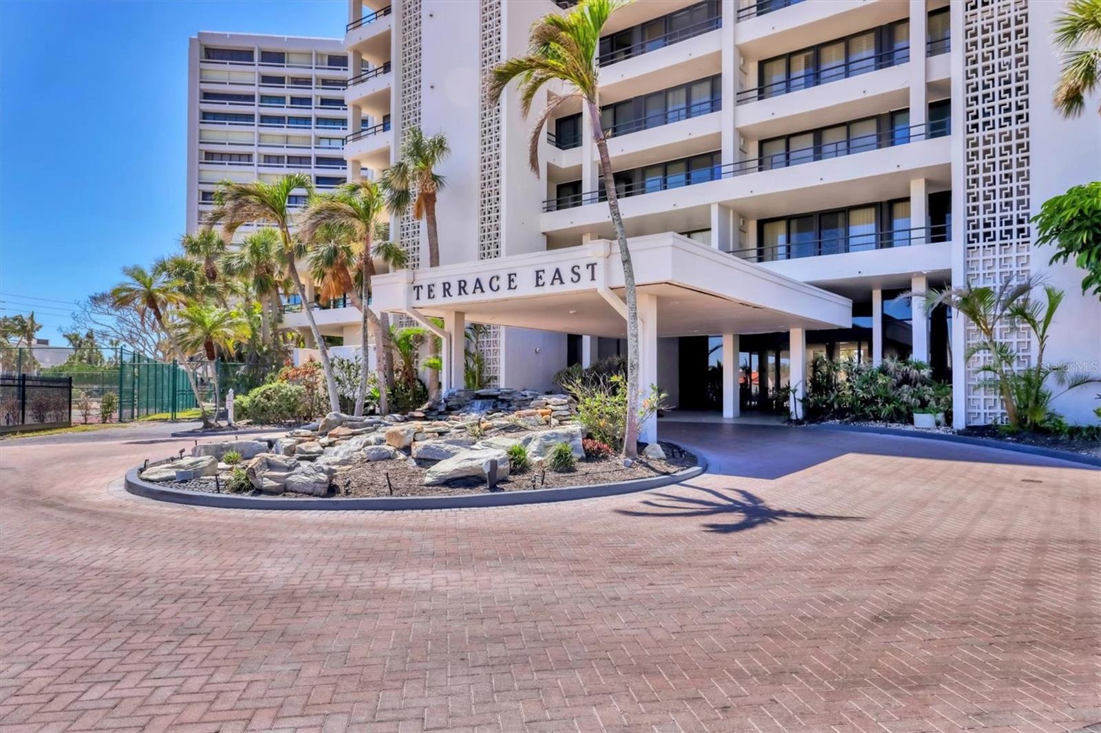 5300 OCEAN BOULEVARD 202