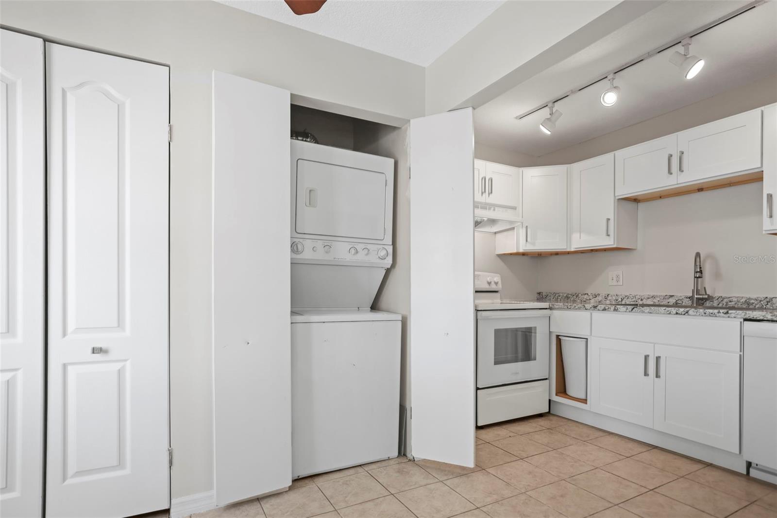 WATERSIDE AT COQUINA KEY NORTH - Residential