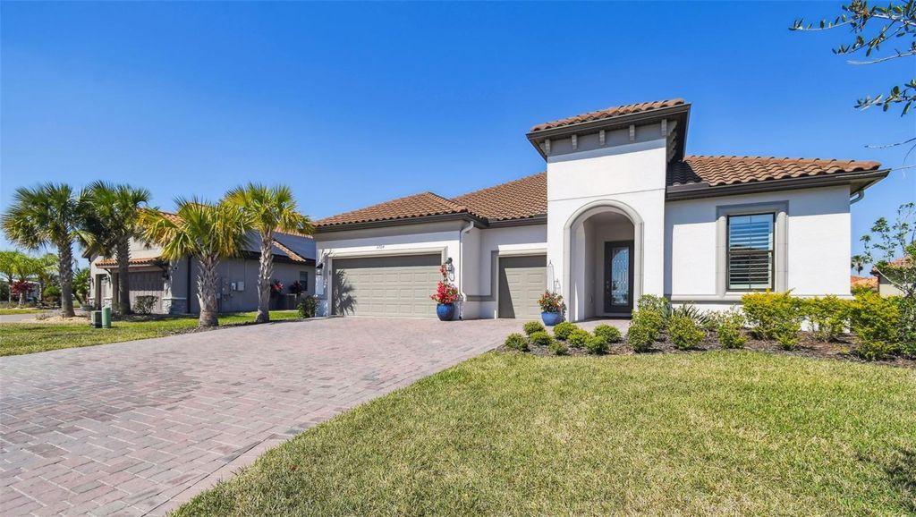 Photo of 3704 Via Monte Napoleone Drive, Poinciana, FL 34759 (MLS # S5137312)