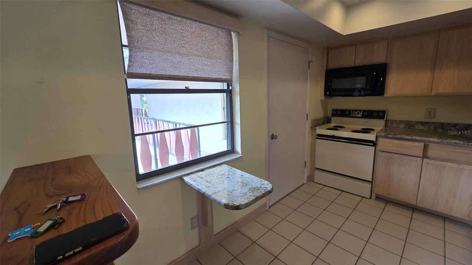 RIVERHOUSE - Residential Lease