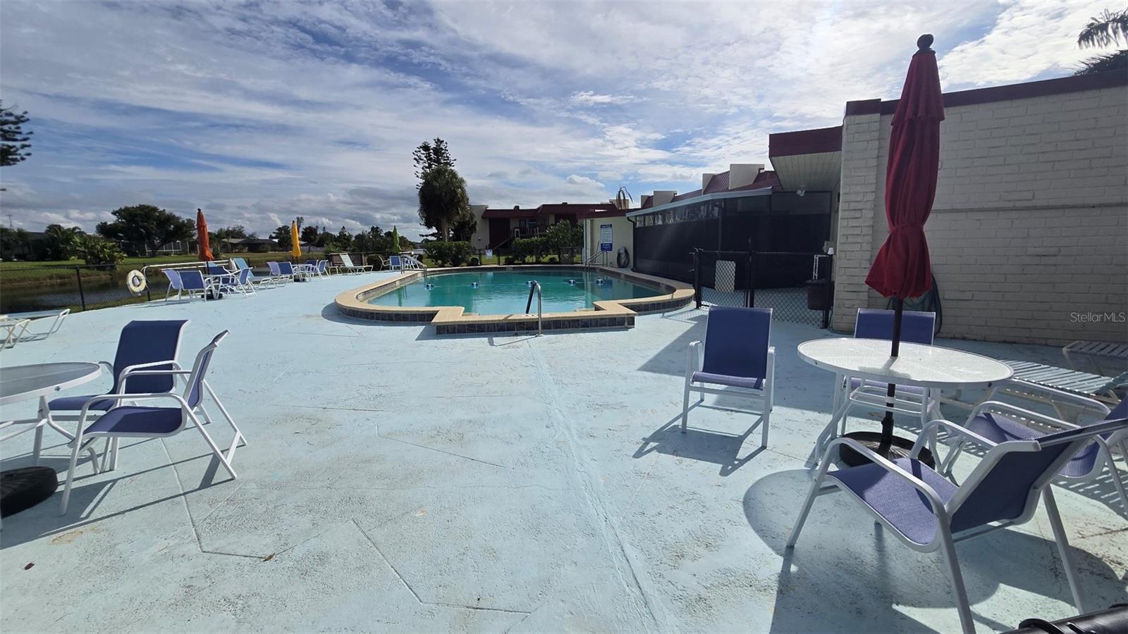 RIVERHOUSE - Residential Lease