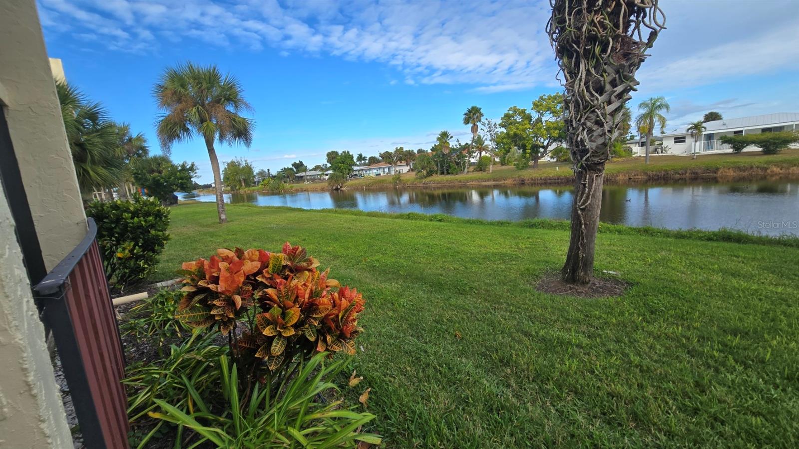 RIVERHOUSE - Residential Lease