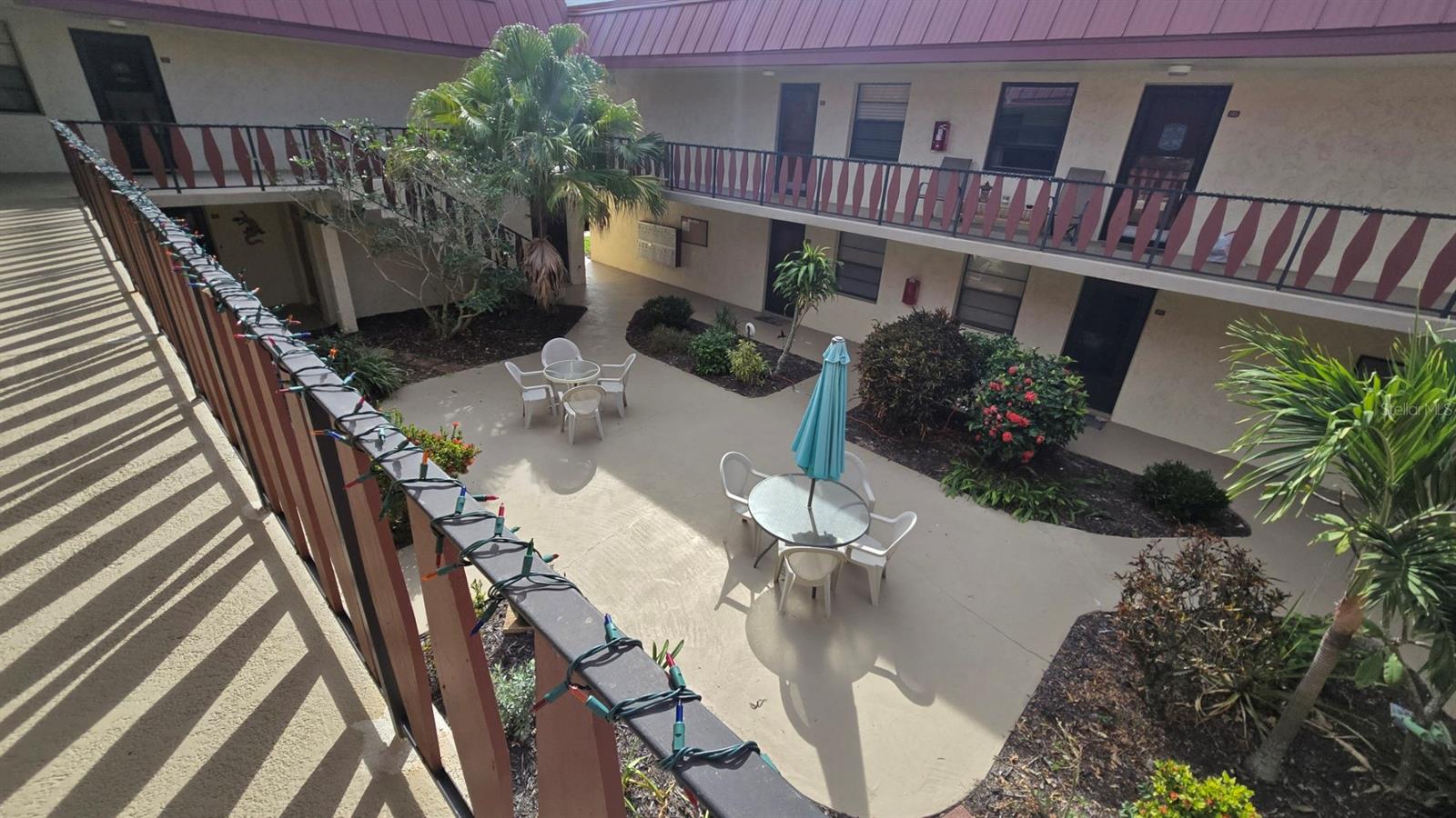 RIVERHOUSE - Residential Lease