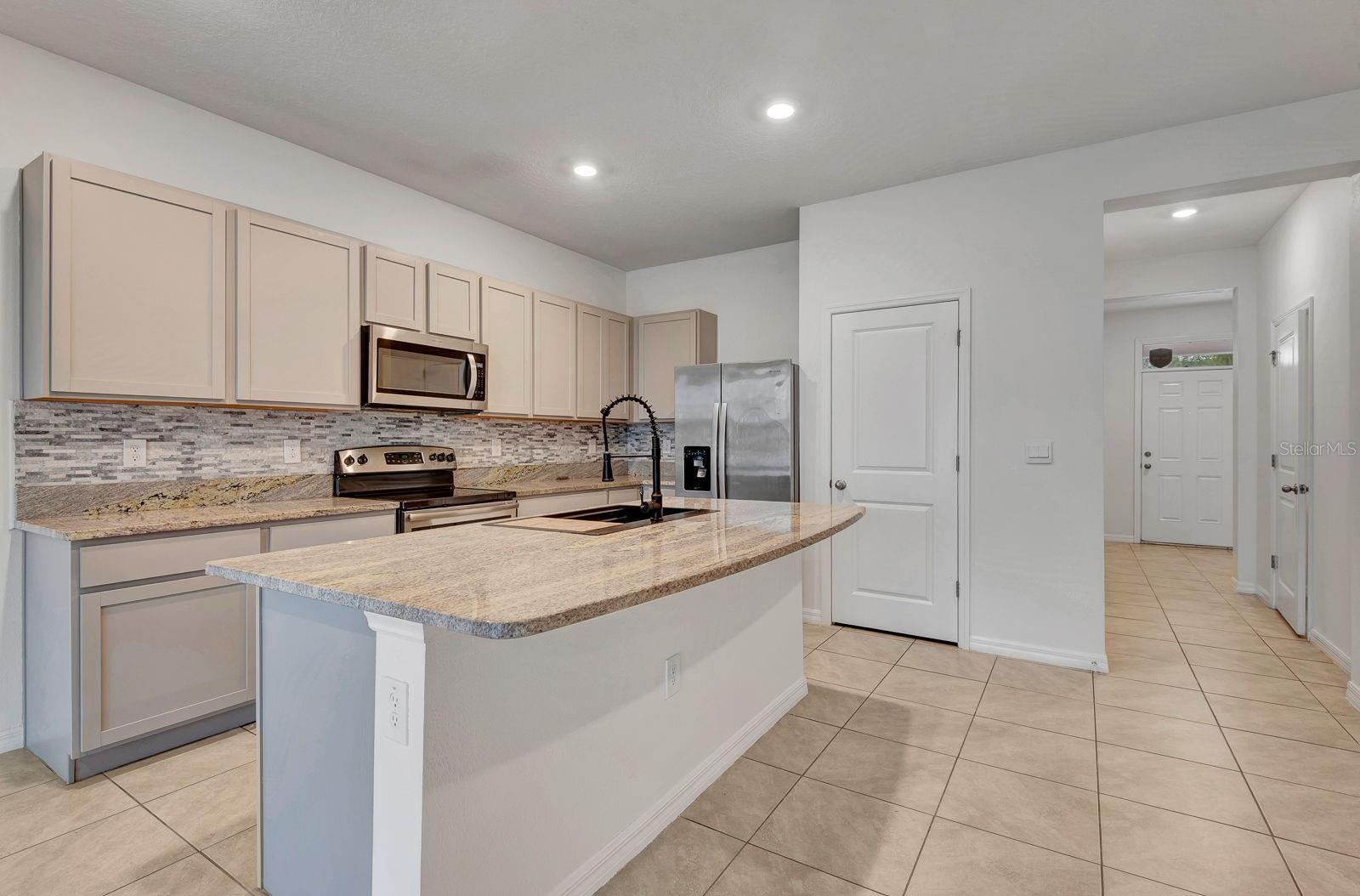 MANGROVE POINT PH 1 - Residential