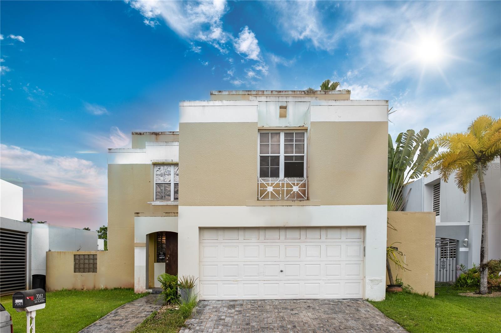 Exclusive Gated Community, Spacious two-story family home. Features: Livingroom, dining room, fully equipped kitchen with refrigerator, dish washer, stove-oven, four (4) bedrooms all with a/c units, 2.5 bathrooms, living room, dining room, laundry with washer/dryer, carport for two cars, exterior casita with bathroom, spacious patio with plenty of outdoor space. Ready to move in.
Community Amenities: 24/7 security, swimming pool, walking trail, tennis court, pickleball court, basketball court, Activities Club House, excellent recreational areas. Buchanan School bus service.
Location Highlights: Access to main highways, nearby beach, Punta Salinas, minutes from Exclusive Dorado Community beaches, restaurants and Dorado Embassy Suites Hotel, nearby Levittown Toa Baja and 20 minutes to Fort Buchanan.
Come and discover your new home in this exclusive community. Enjoy and relax the lifestyle at Camino Del Mar.