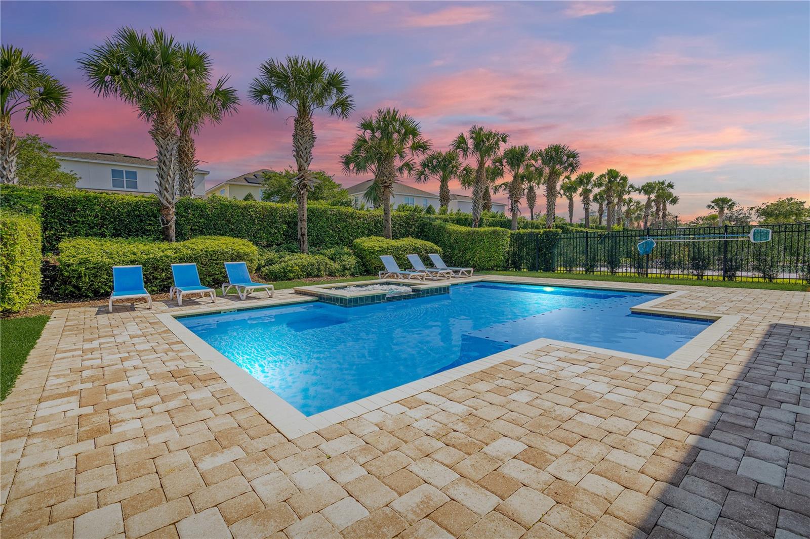 7647 FAIRFAX DRIVE