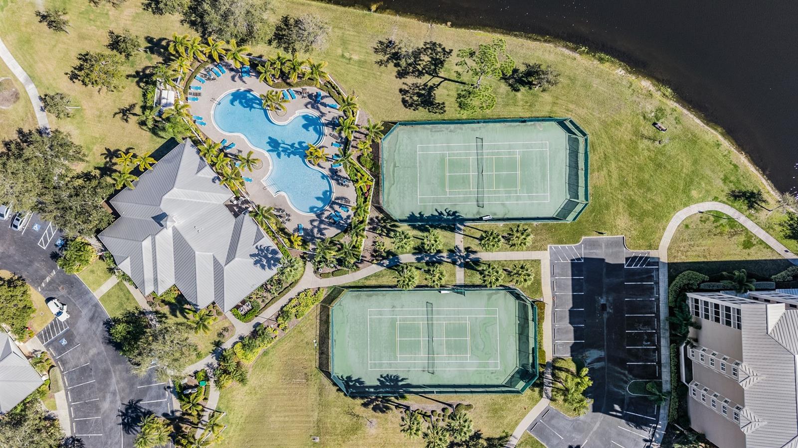 TOWNHOMES OF SEMINOLE ISLE - Residential