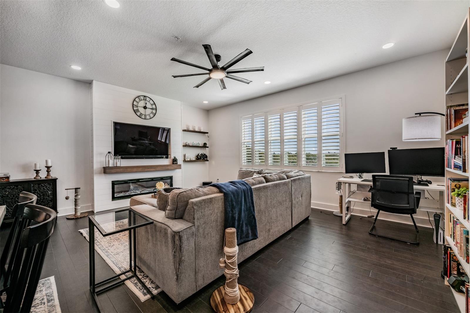 TOWNHOMES OF SEMINOLE ISLE - Residential