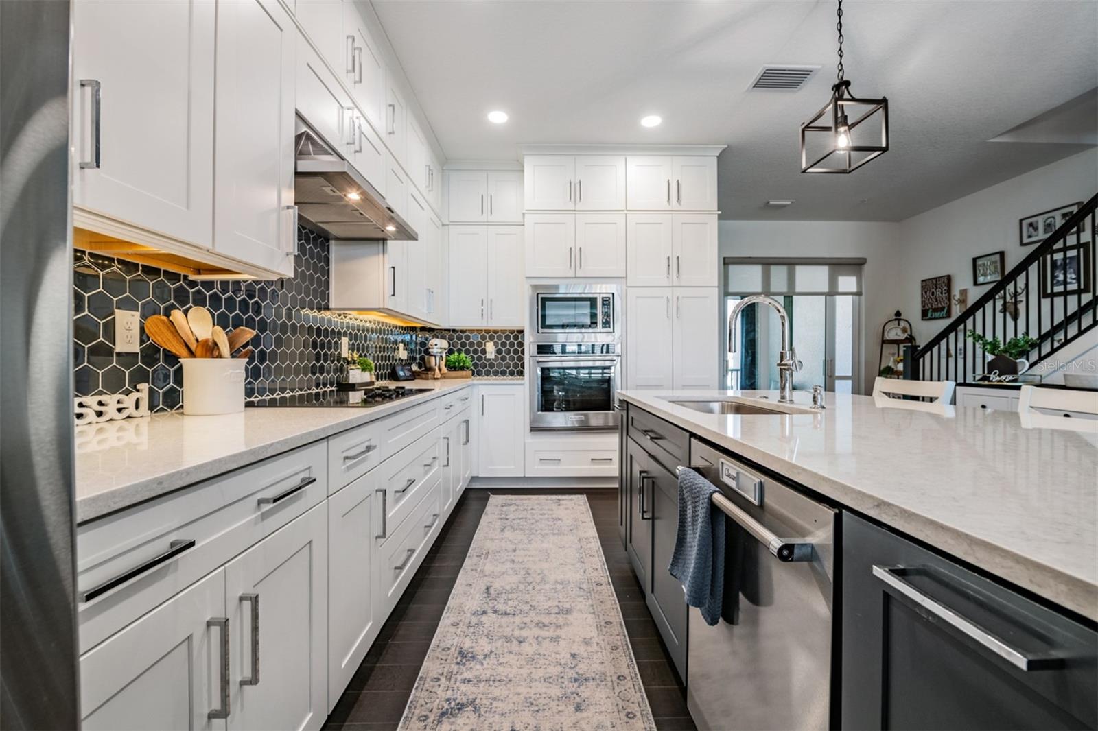 TOWNHOMES OF SEMINOLE ISLE - Residential