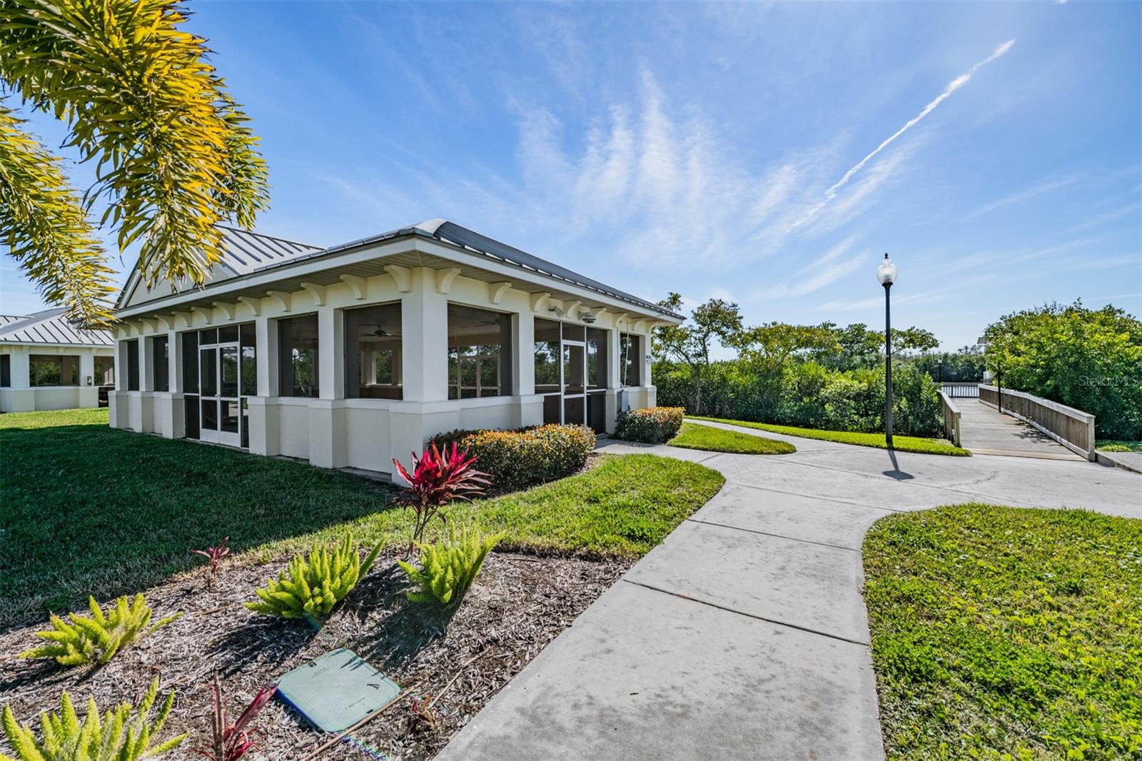 TOWNHOMES OF SEMINOLE ISLE - Residential