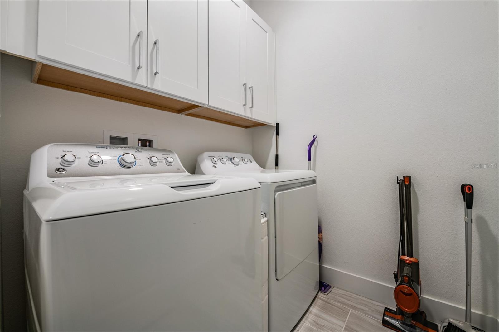 TOWNHOMES OF SEMINOLE ISLE - Residential