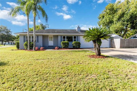 A home in DEBARY