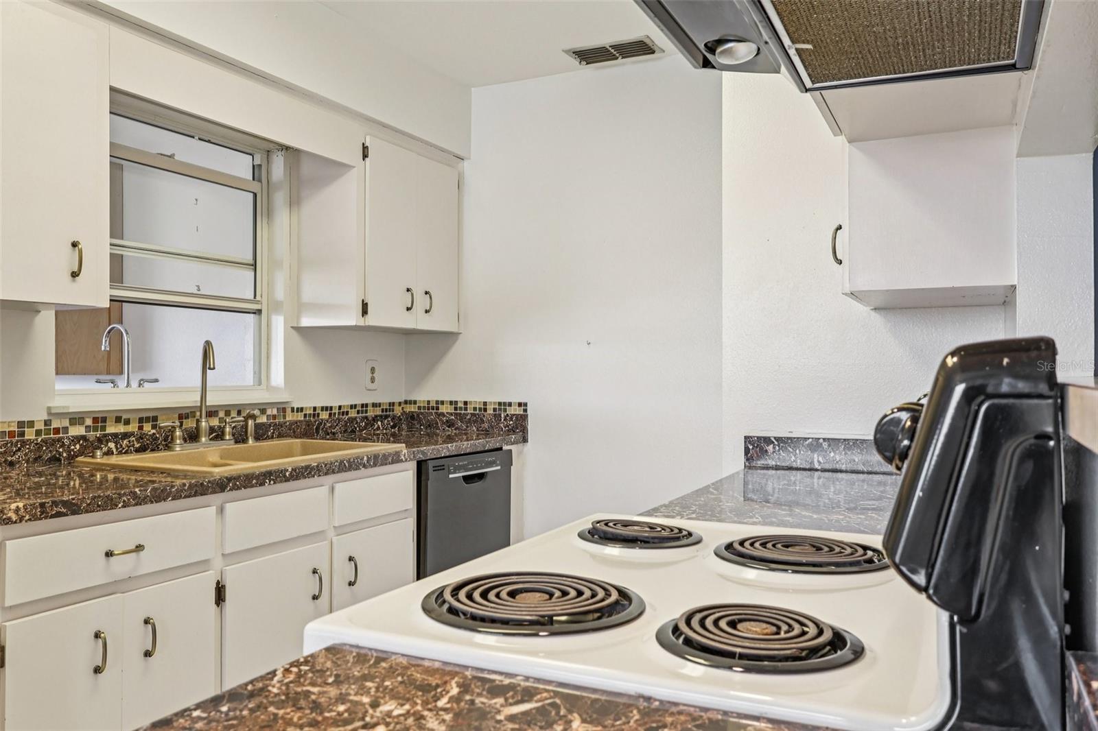 DOVE HOLLOW - Residential