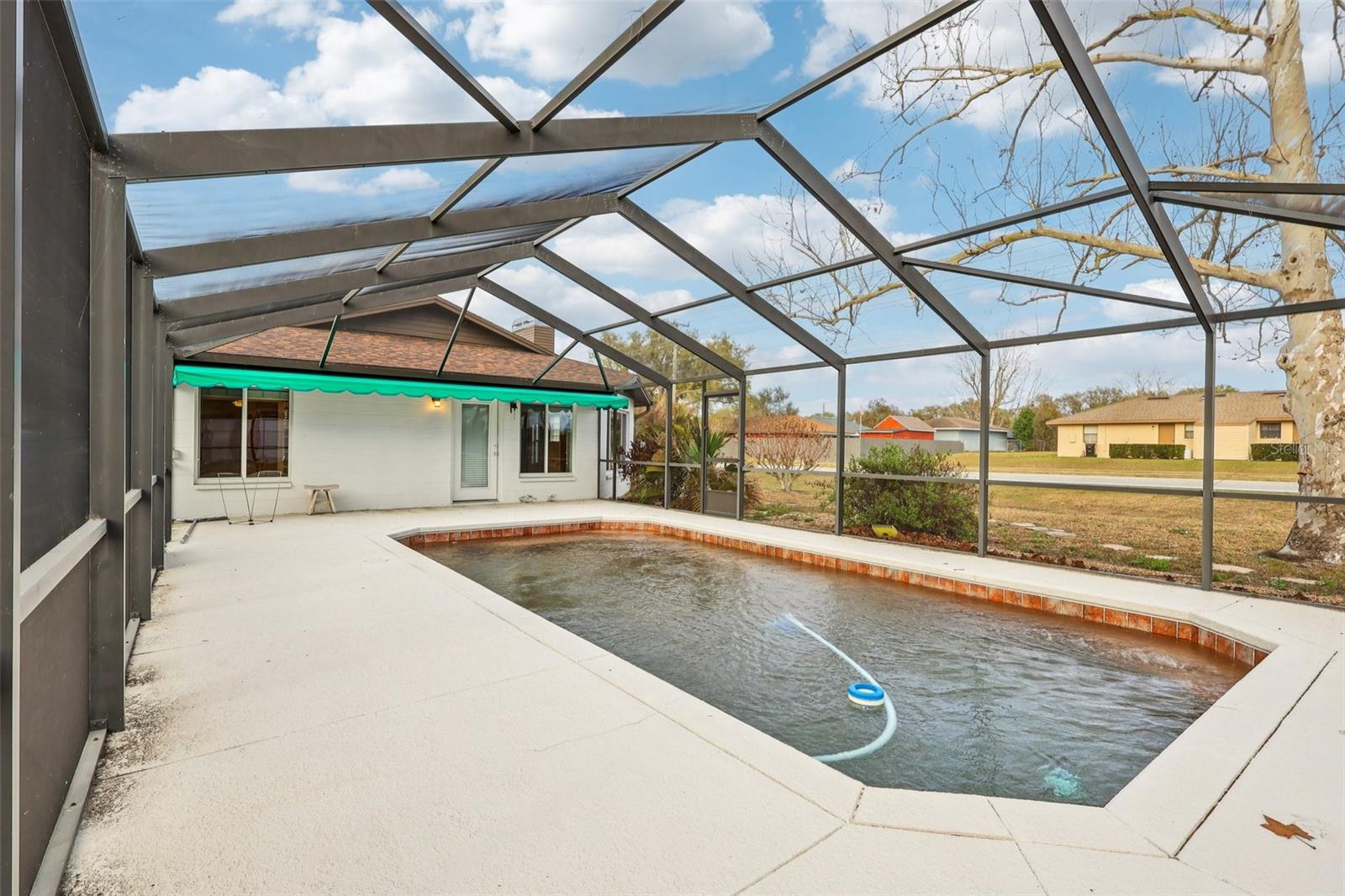 DOVE HOLLOW - Residential