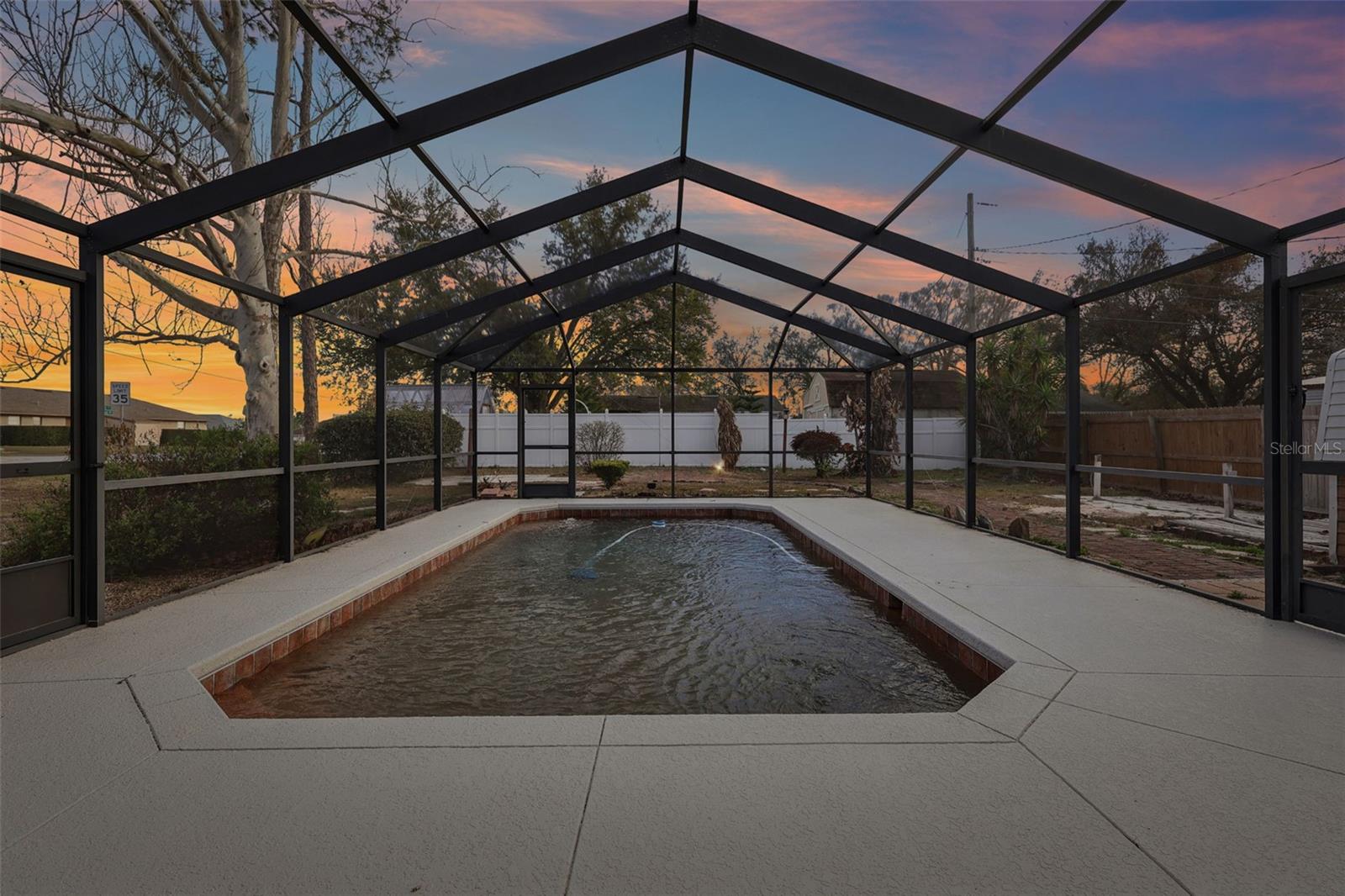 DOVE HOLLOW - Residential