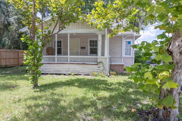 118 S GARFIELD AVE, DELAND, FL 32724 - Image 83ffdf0463f069f74da425a0077d02b6/3727553792