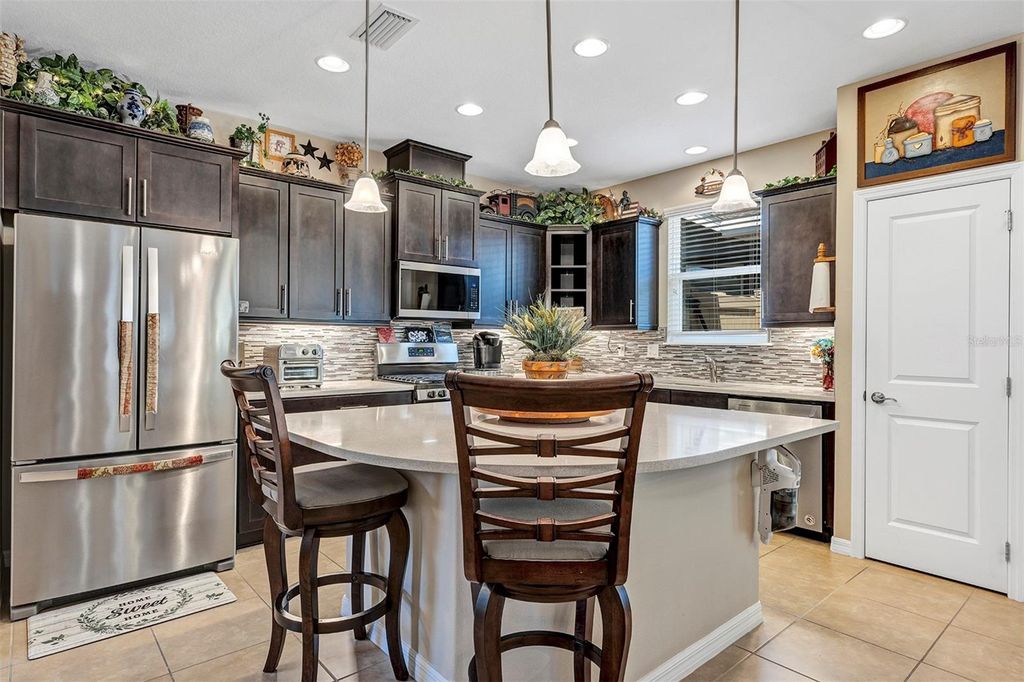Photo of 340 Alcove Drive, Groveland, FL 34736 (MLS # O6406086)