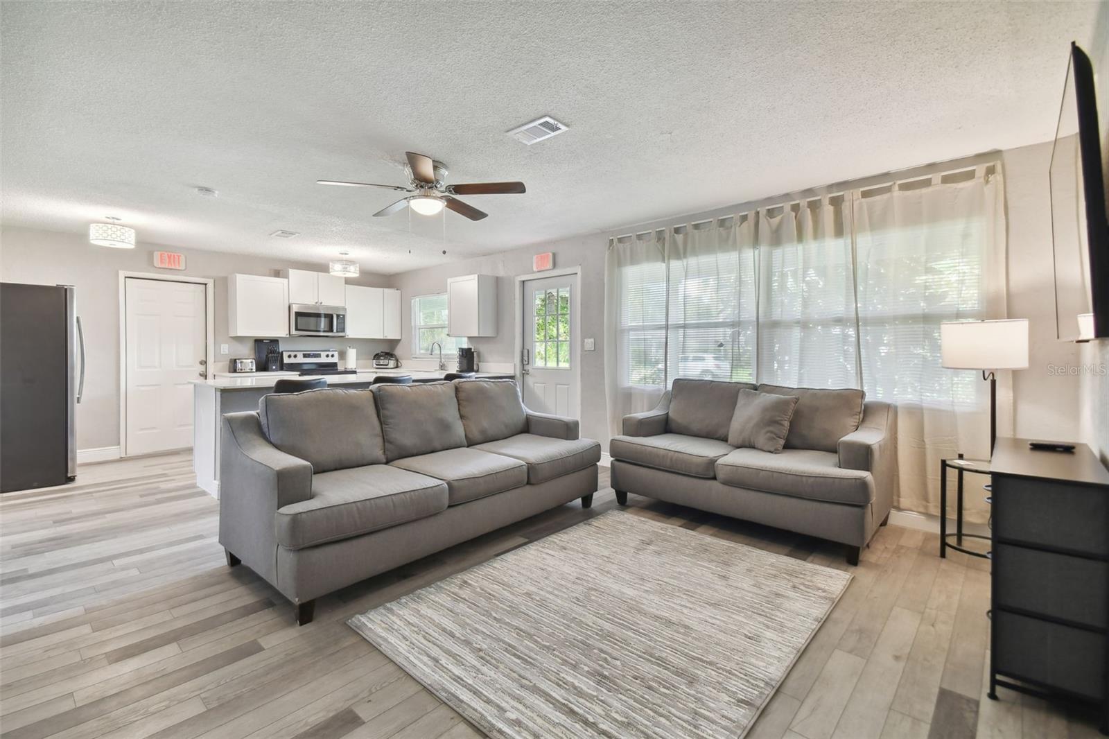520 FAIRFAX LANE