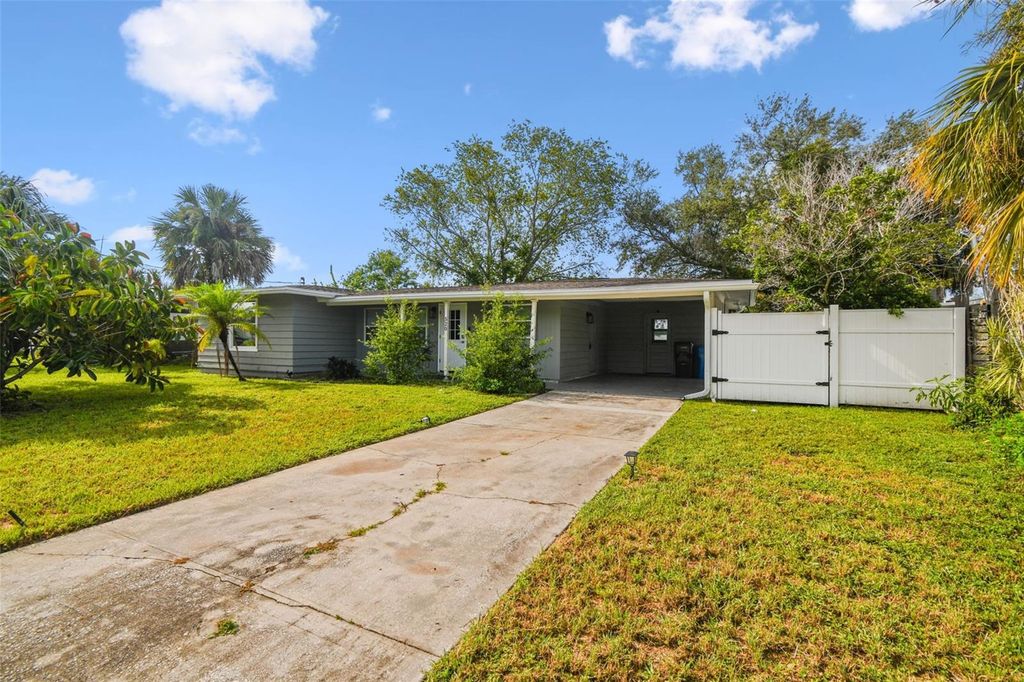 Photo of 520 Fairfax Lane, Apollo Beach, FL 33572 (MLS # TB8414921)
