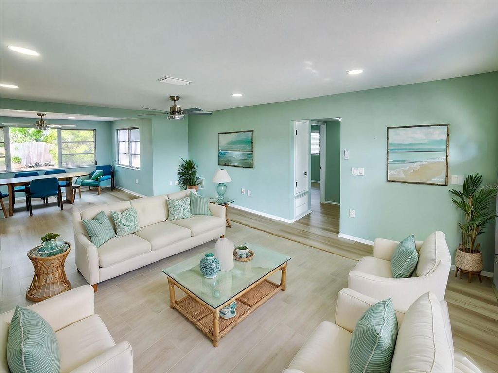 Photo of 6112 1st Avenue W, Bradenton, FL 34209 (MLS # A4684398)