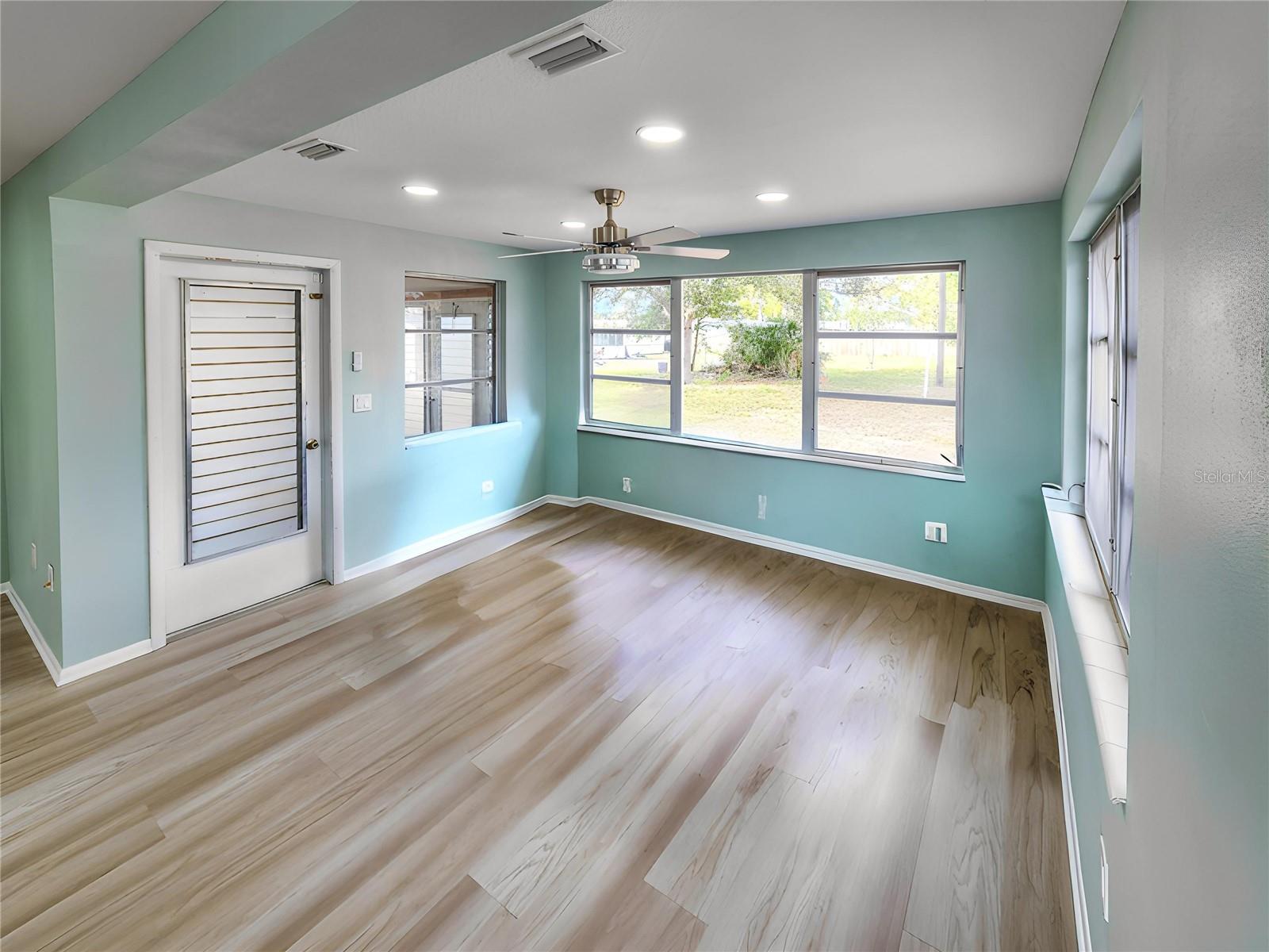 CENTURY ESTATES - Residential