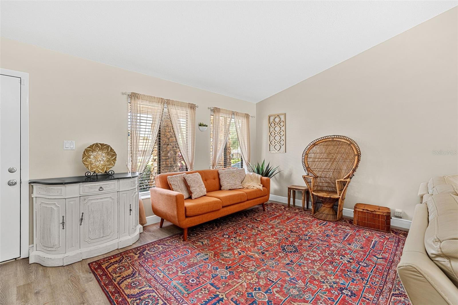 610 SAN SEBASTIAN PRADO