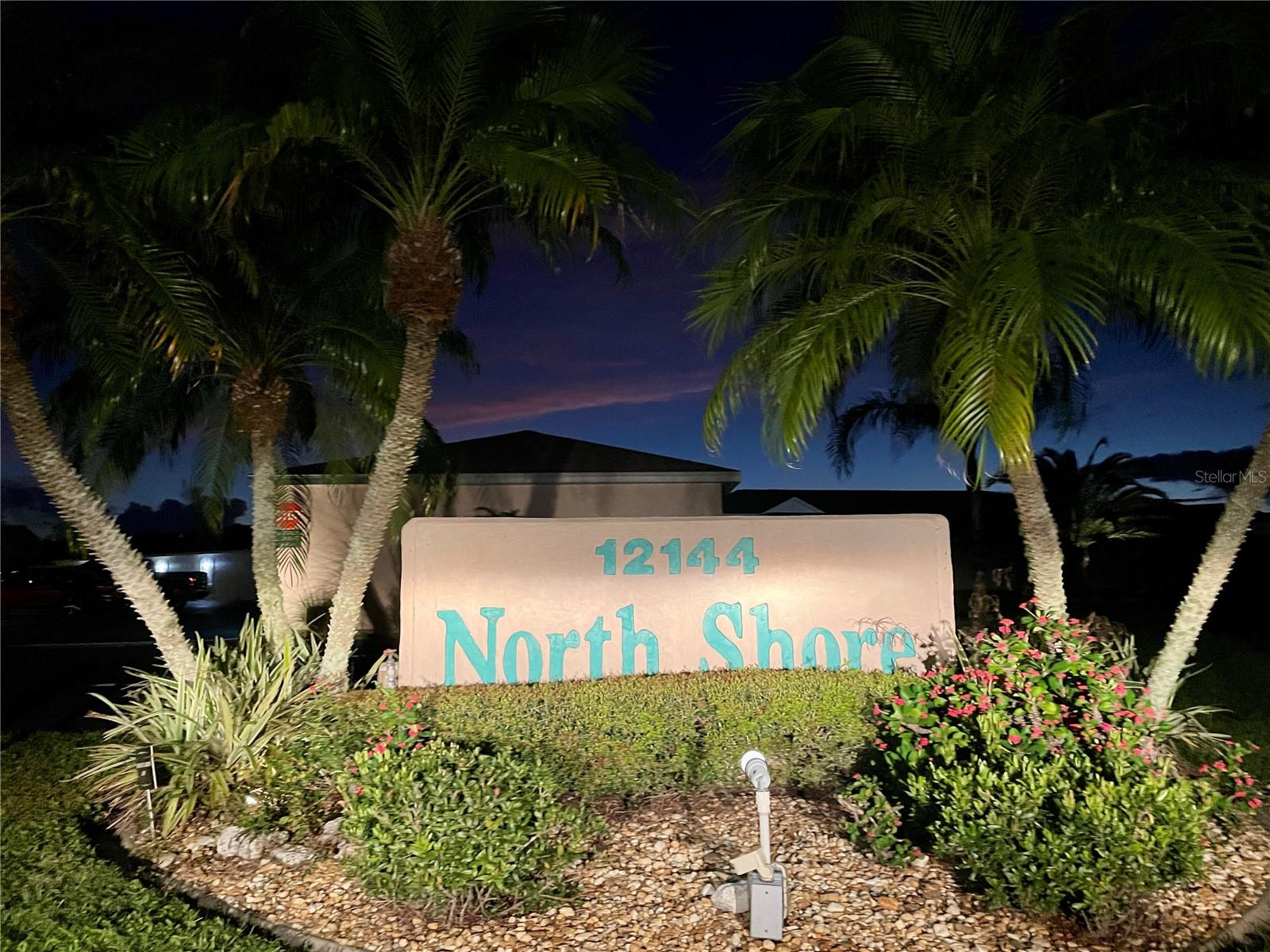 NORTH SHORE/KINGSWAY UNIT #1401 OR 548/2 - Residential