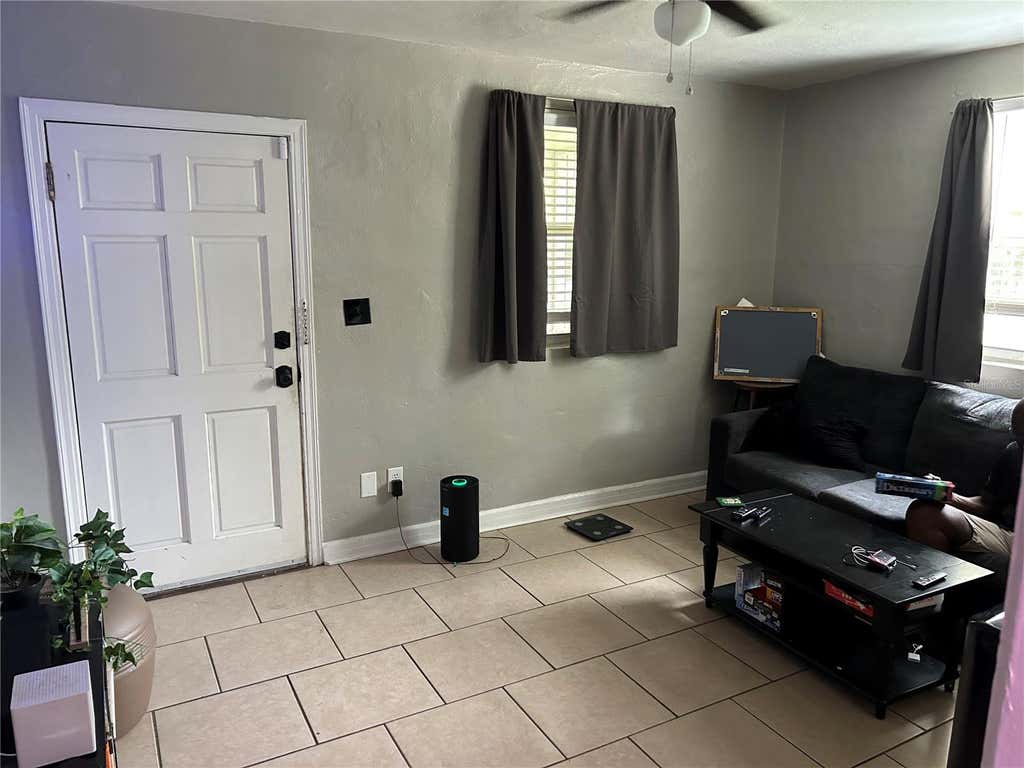 Photo of 1220 NW 31 Avenue, Gainesville, FL 32609 (MLS # GC542605)