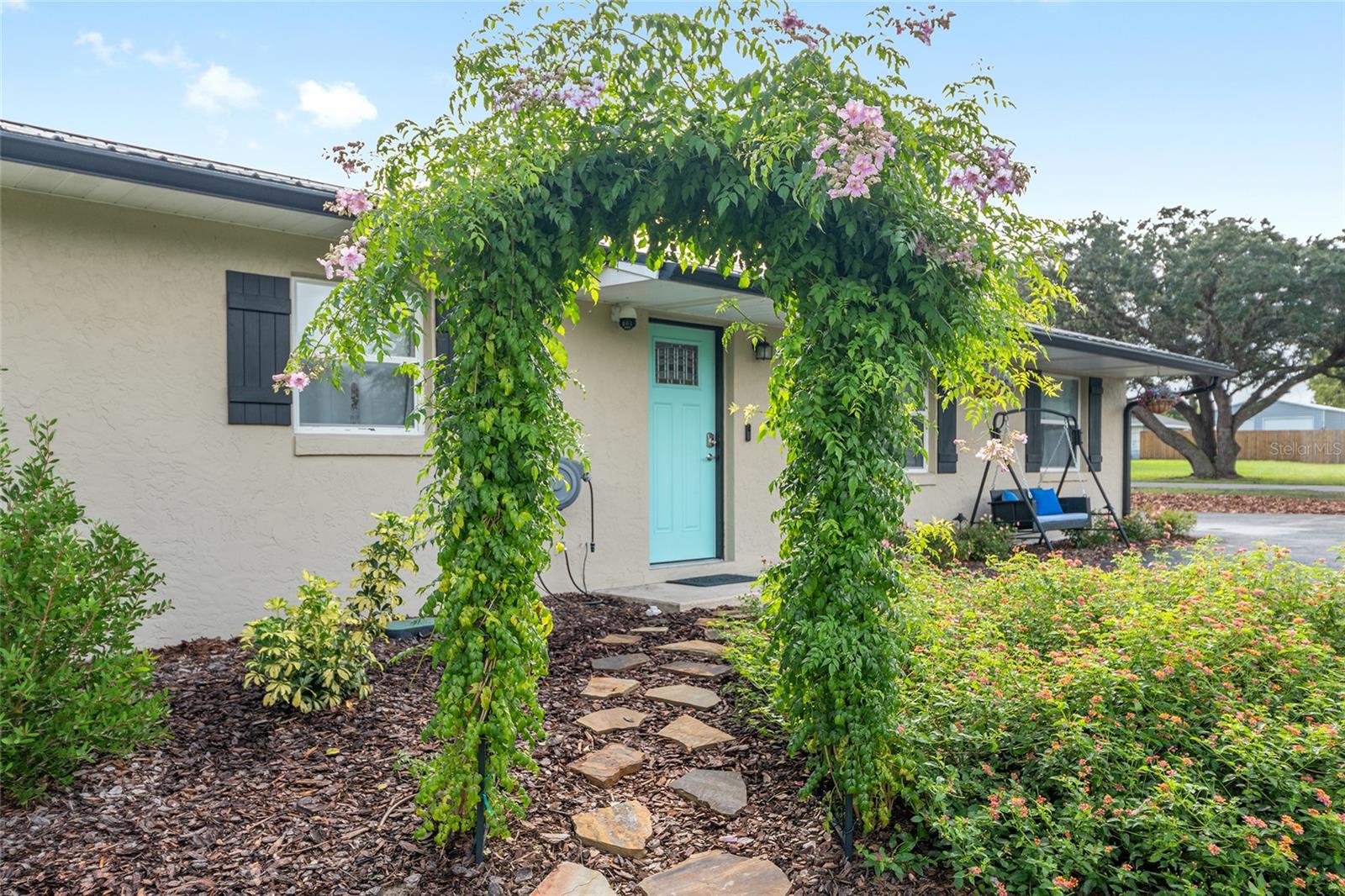 SMITH LAKE ESTATE - Residential