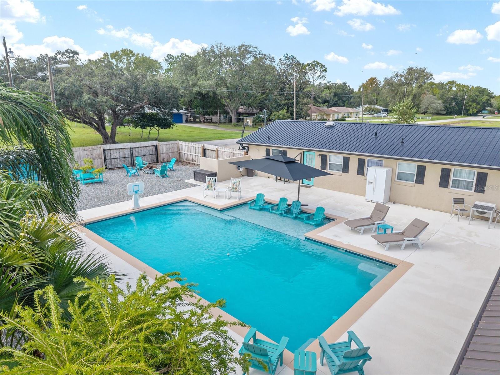 SMITH LAKE ESTATE - Residential