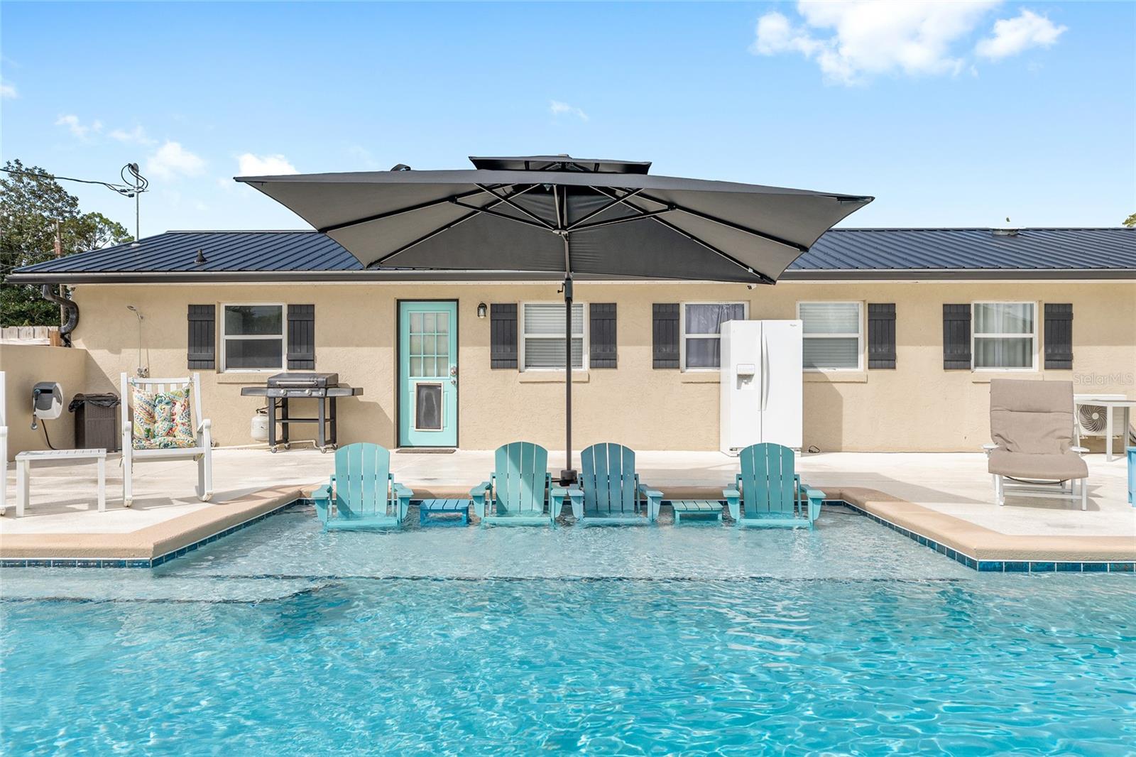 SMITH LAKE ESTATE - Residential