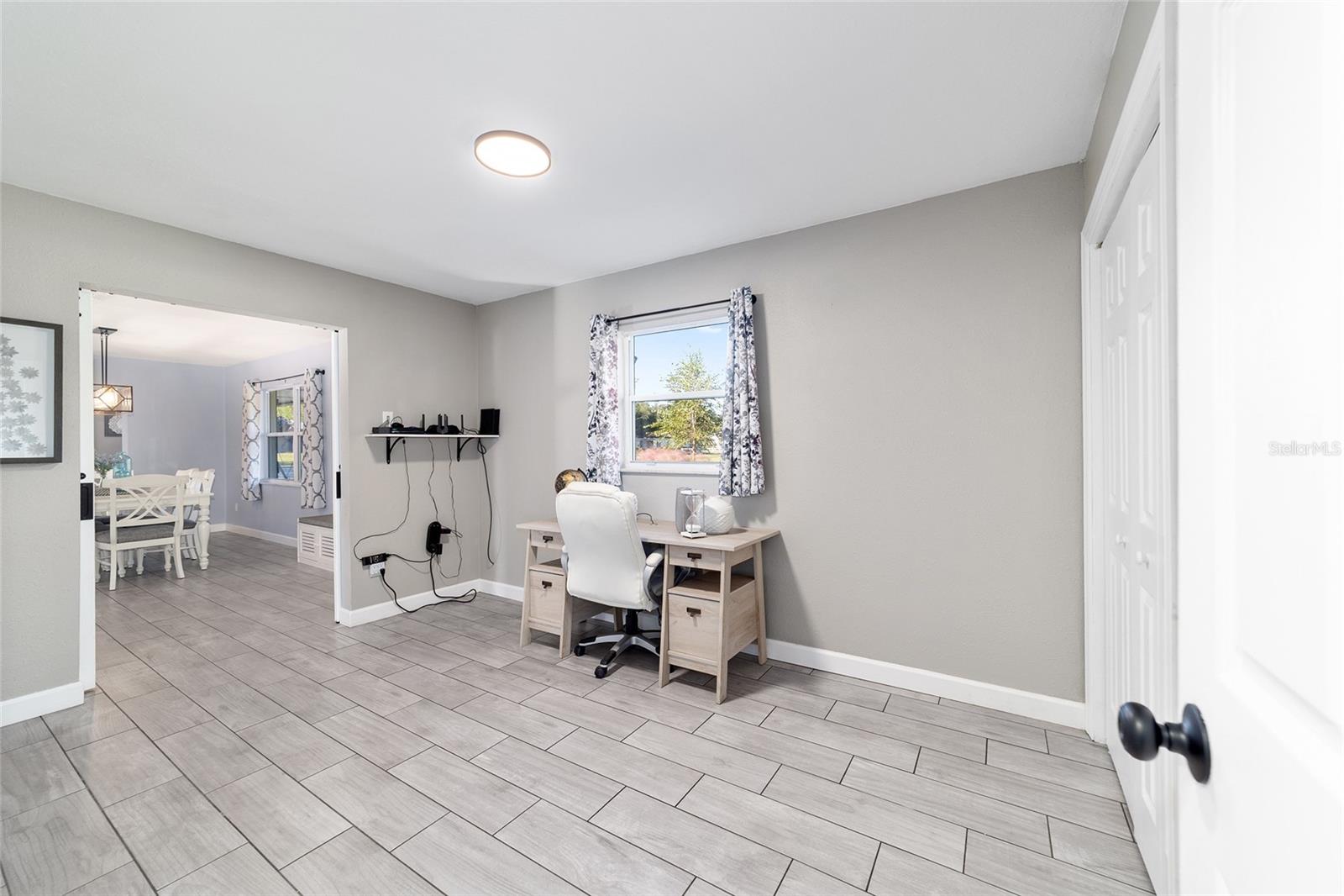 SMITH LAKE ESTATE - Residential