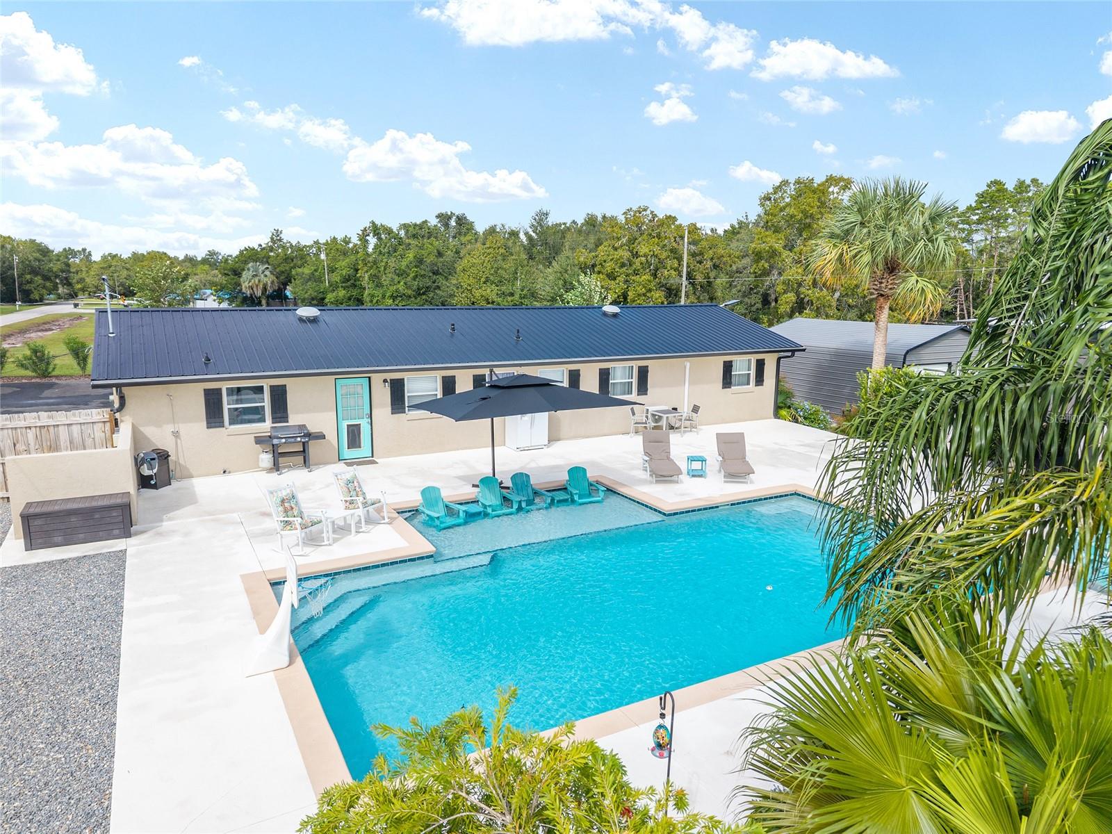 SMITH LAKE ESTATE - Residential