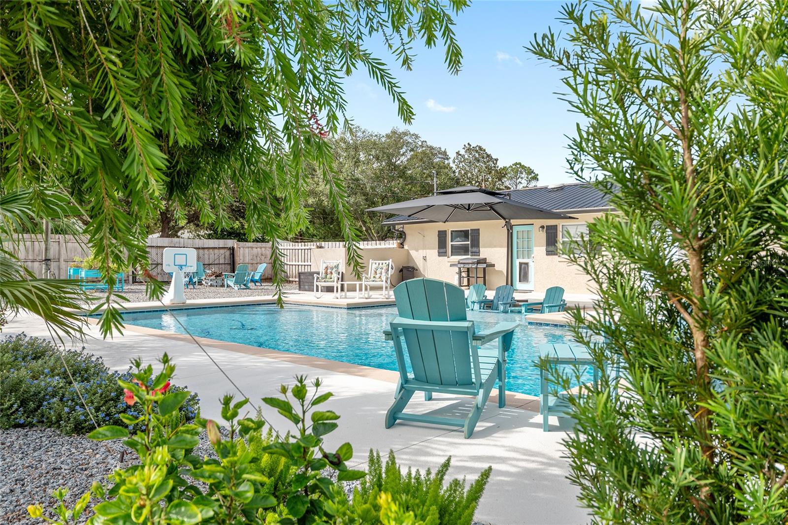 SMITH LAKE ESTATE - Residential