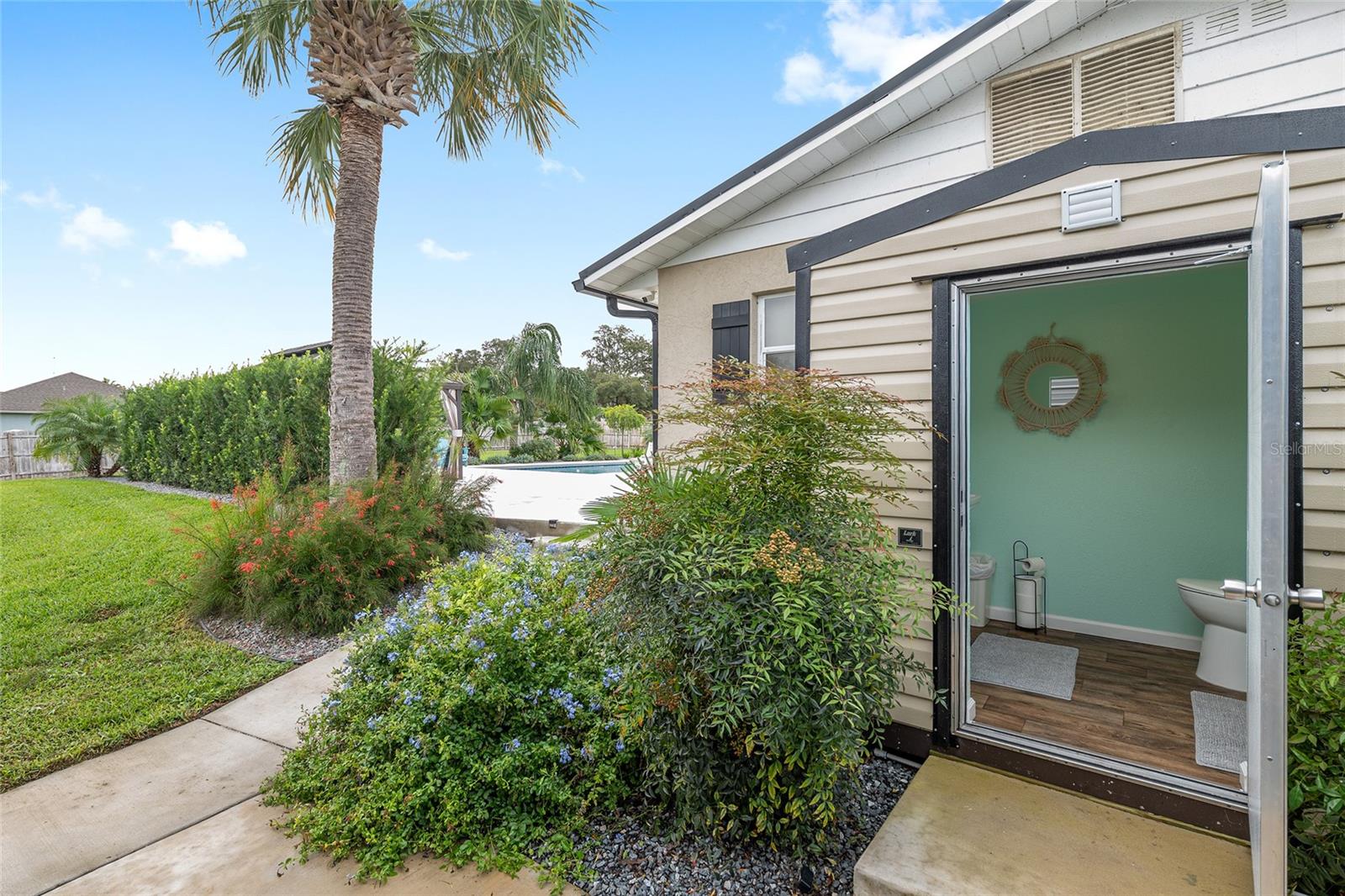 SMITH LAKE ESTATE - Residential