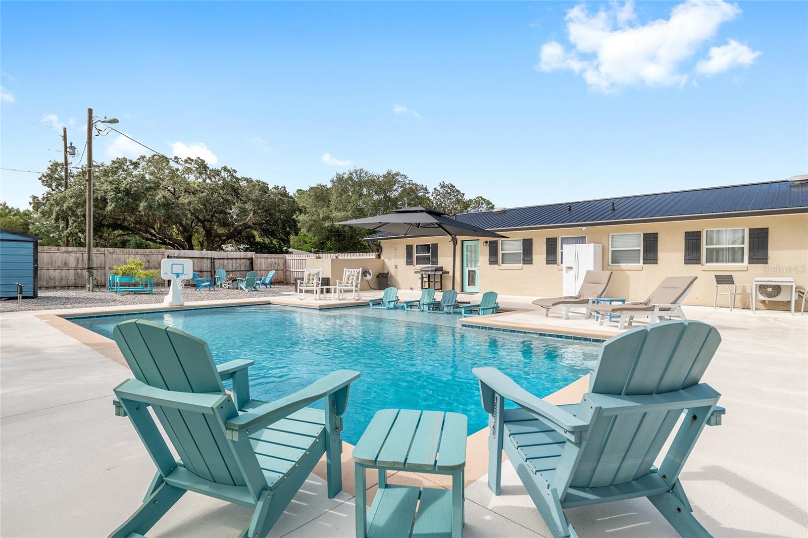 SMITH LAKE ESTATE - Residential