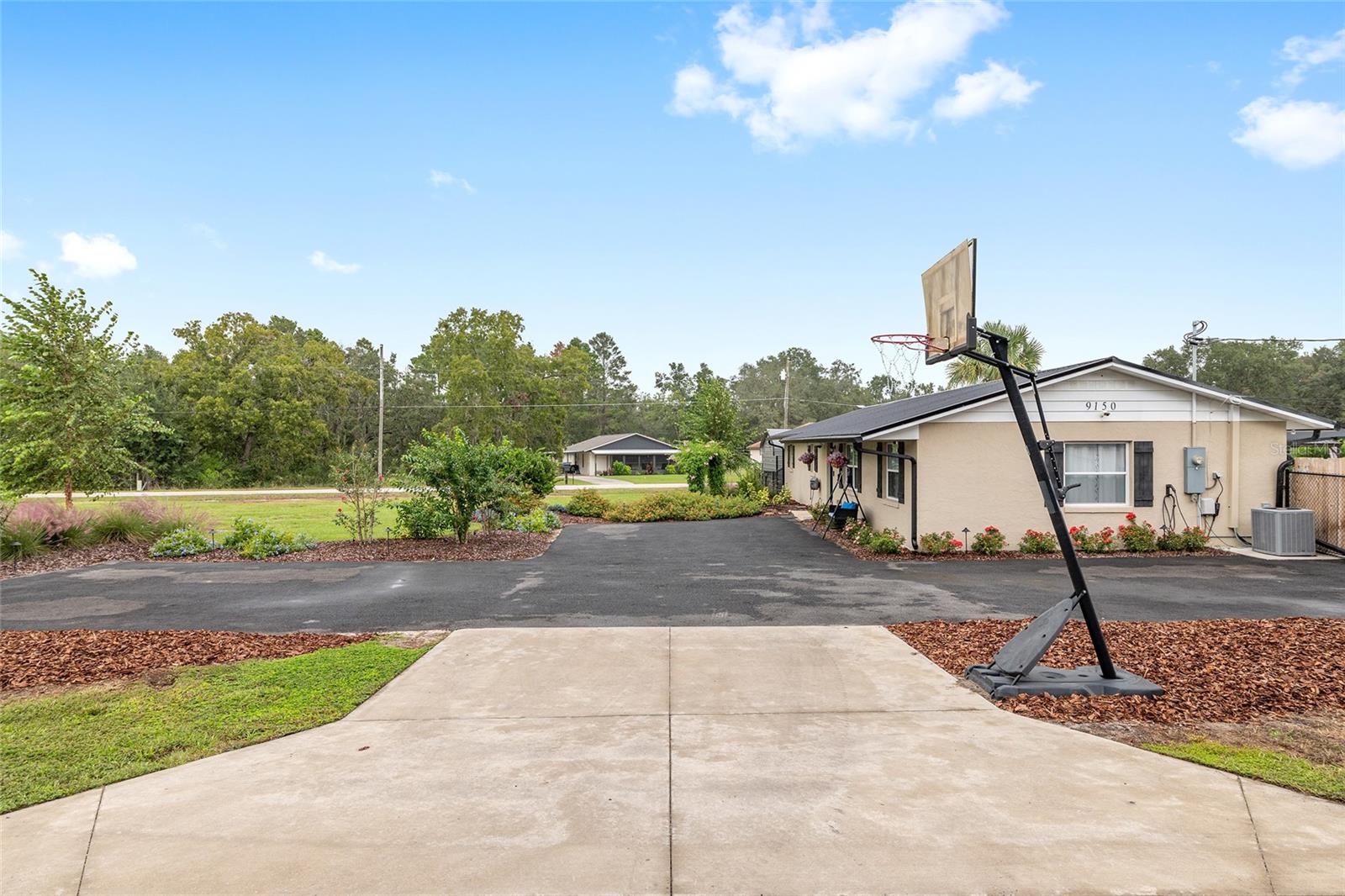 SMITH LAKE ESTATE - Residential