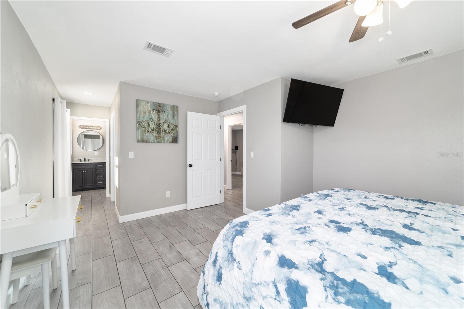 SMITH LAKE ESTATE - Residential