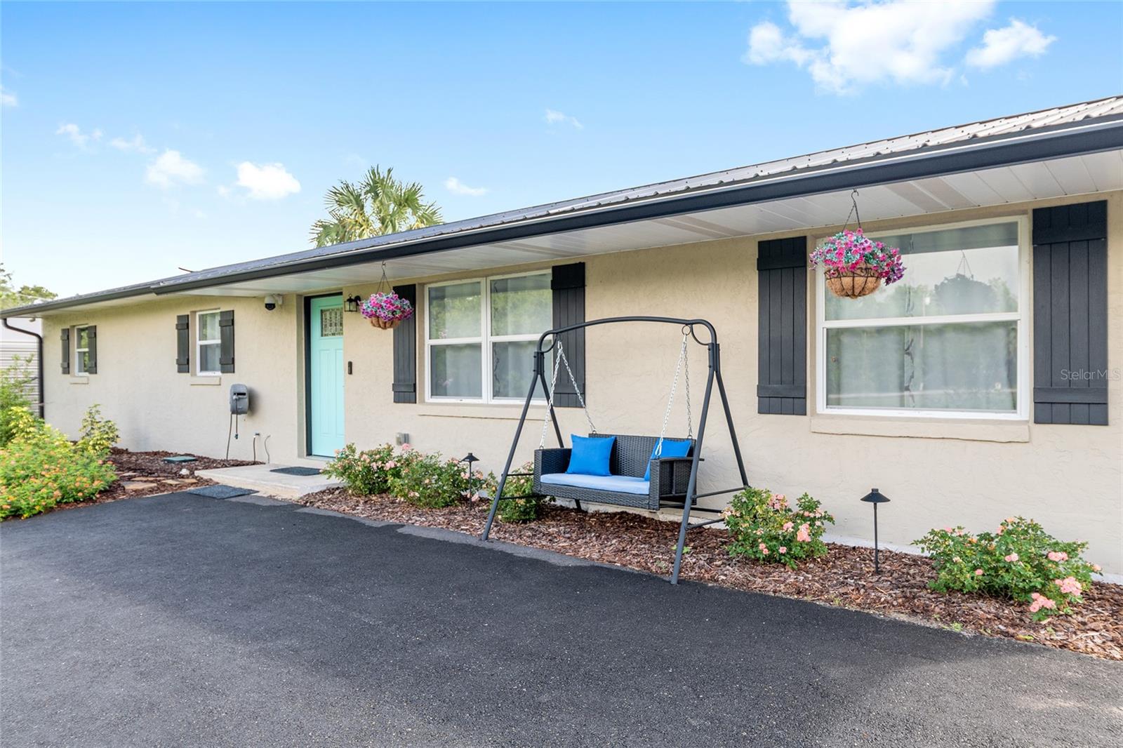 SMITH LAKE ESTATE - Residential