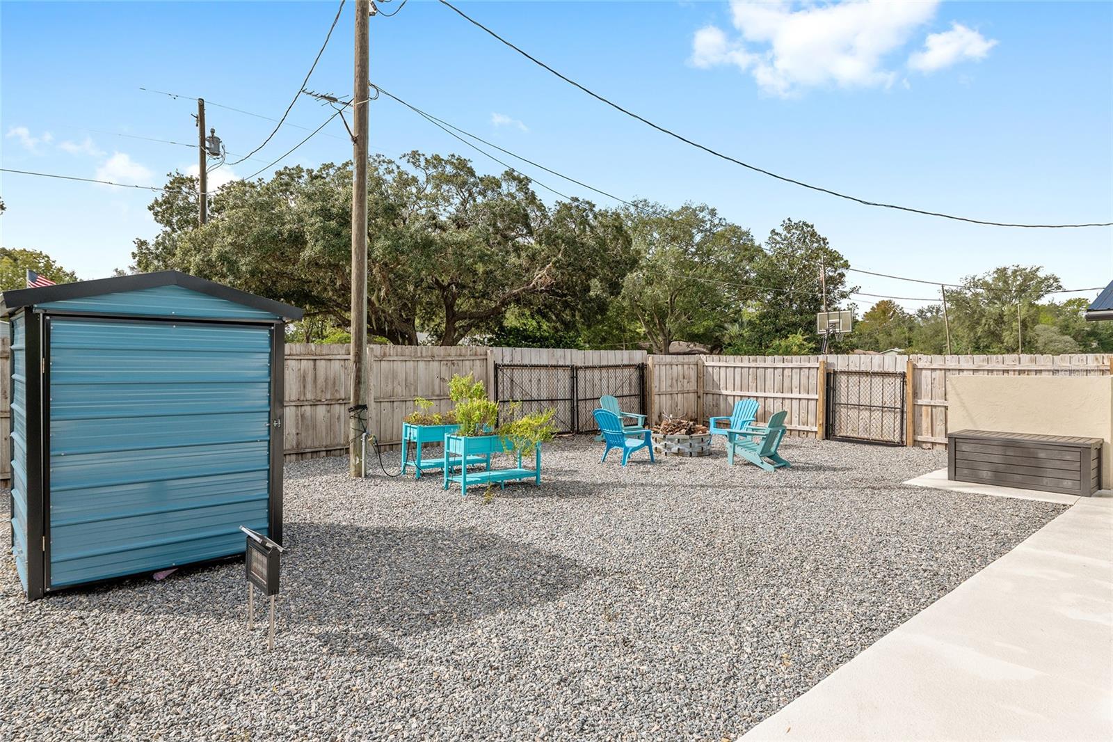 SMITH LAKE ESTATE - Residential