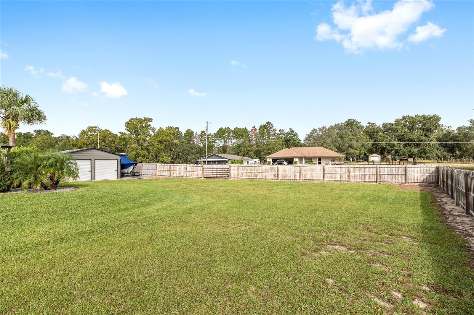 SMITH LAKE ESTATE - Residential